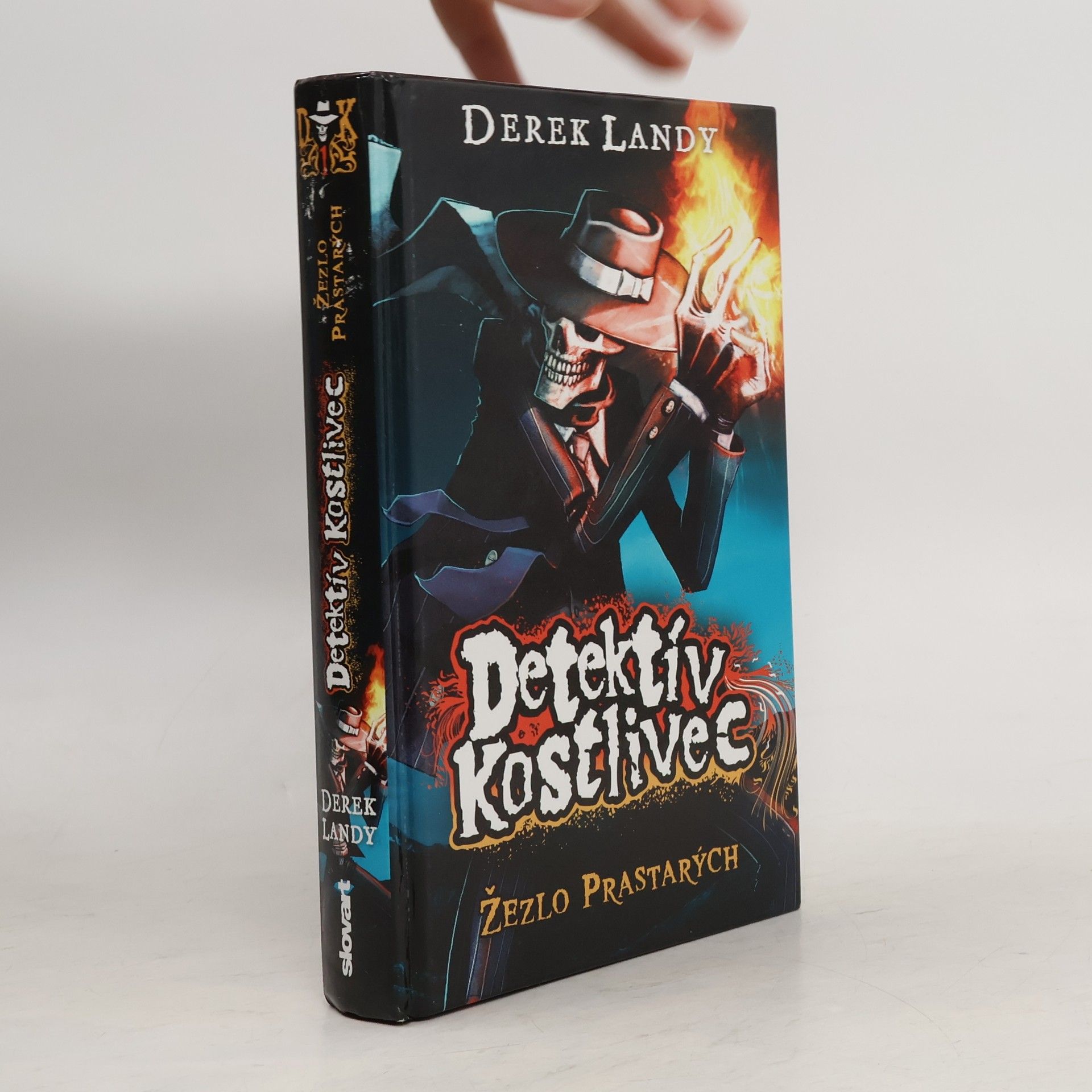 Derek Landy Žezlo prastarých