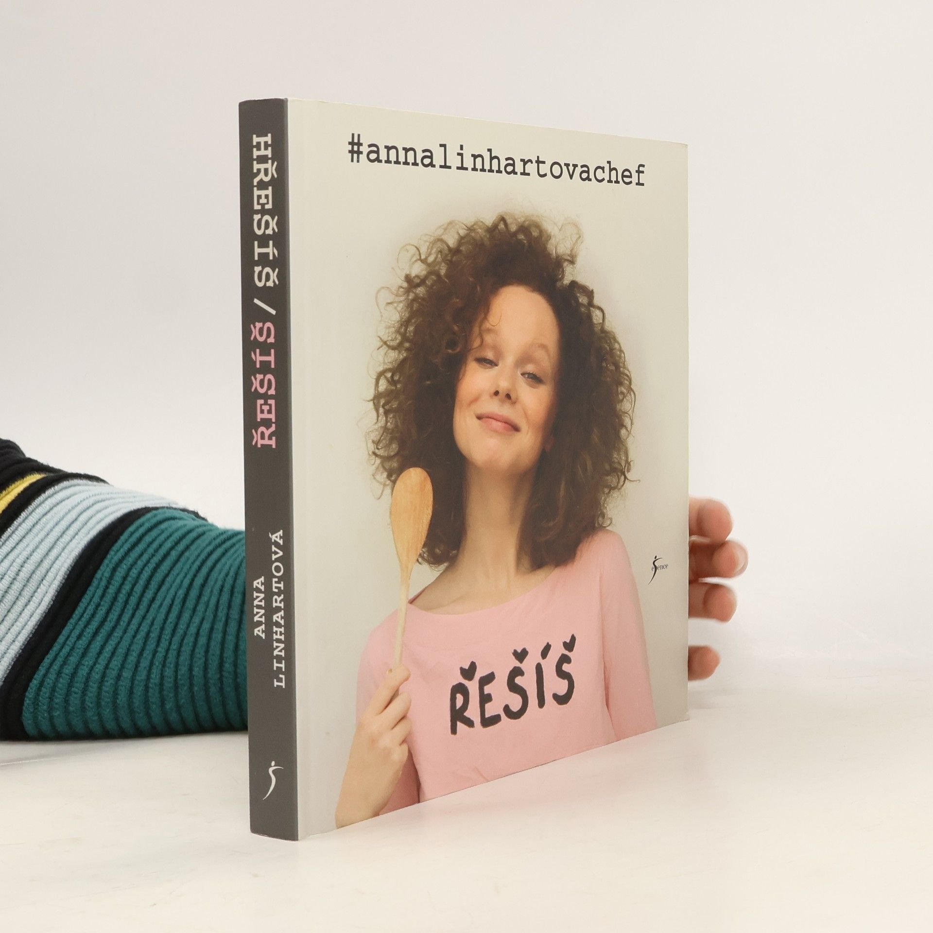 Anna Linhartová Řešíš. Hřešíš