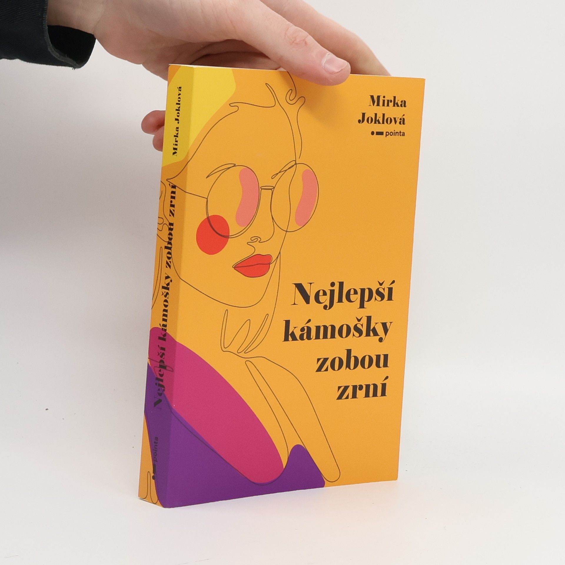 Mirka Joklová Nejlepší kámošky zobou zrní