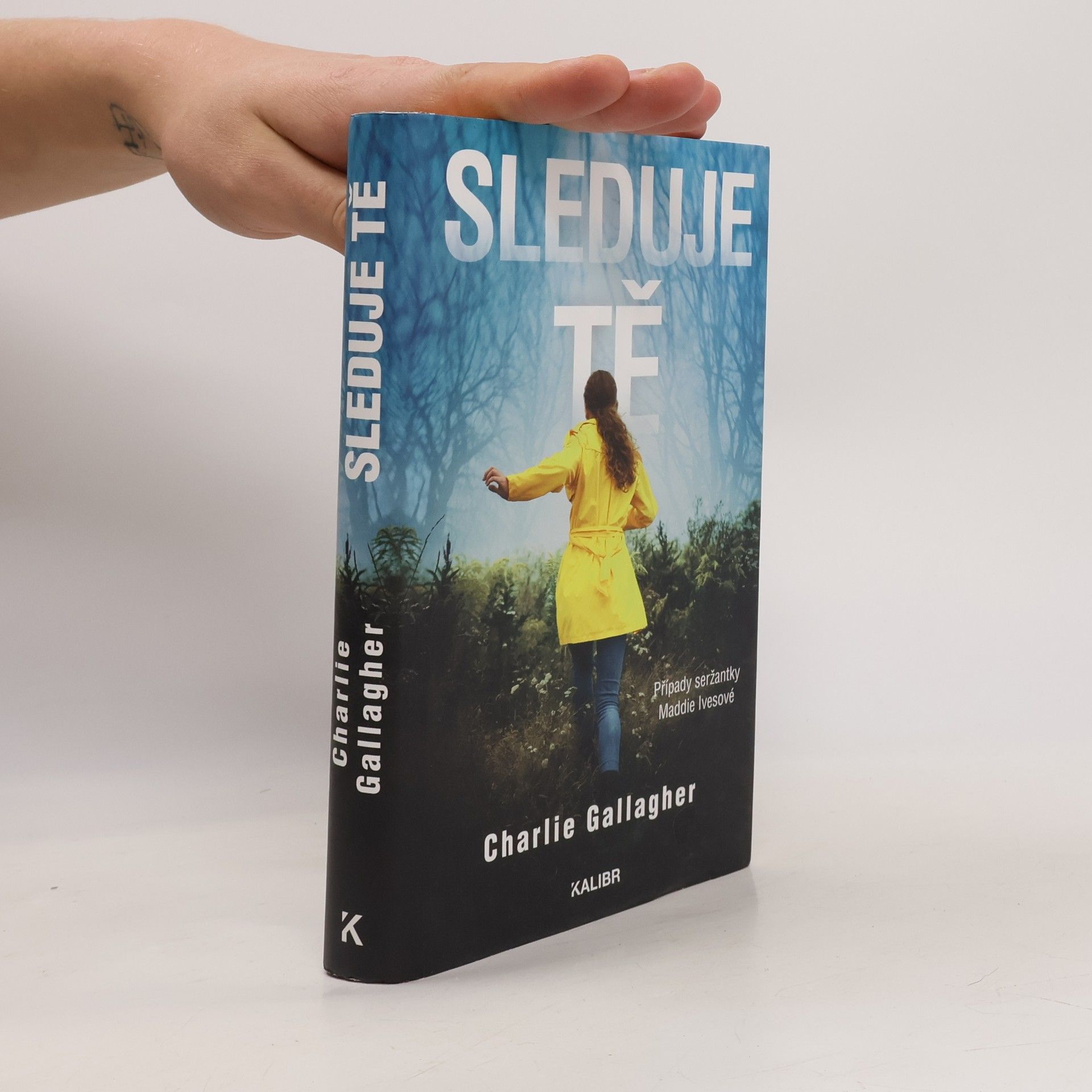 Christine Gallagher Sleduje tě