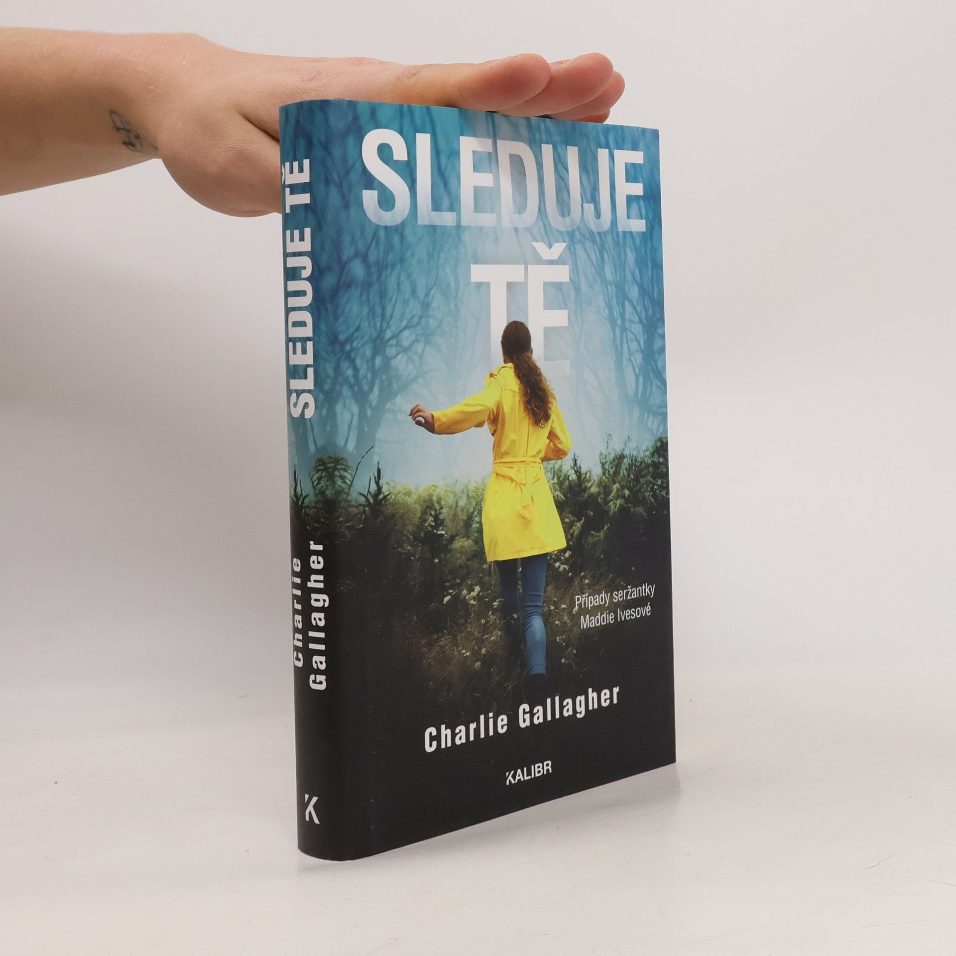 Christine Gallagher Sleduje tě