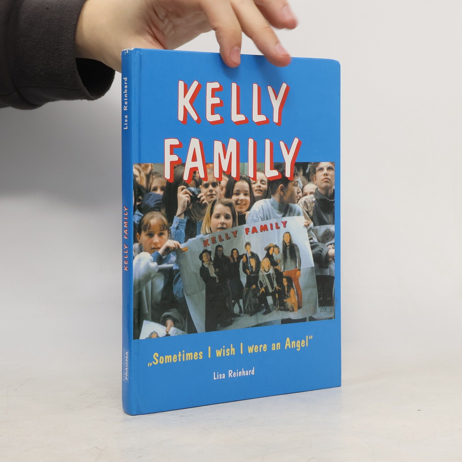 Lisa Reinhard Kelly Family : sometimes I wish I were an angel