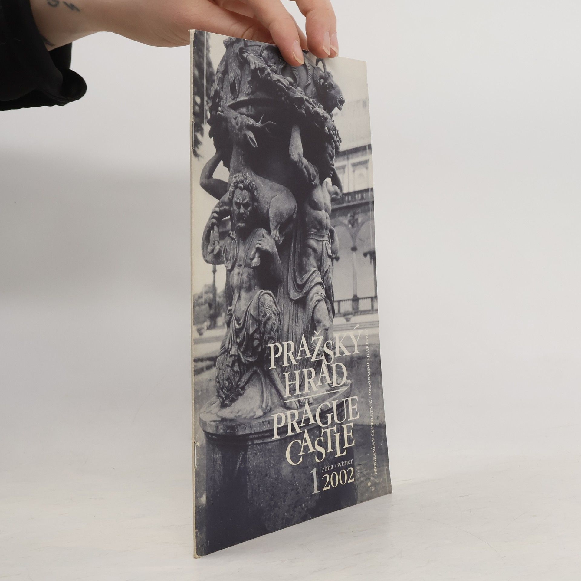 AA.VV. Pražský hrad 1/2002. Prague Castle