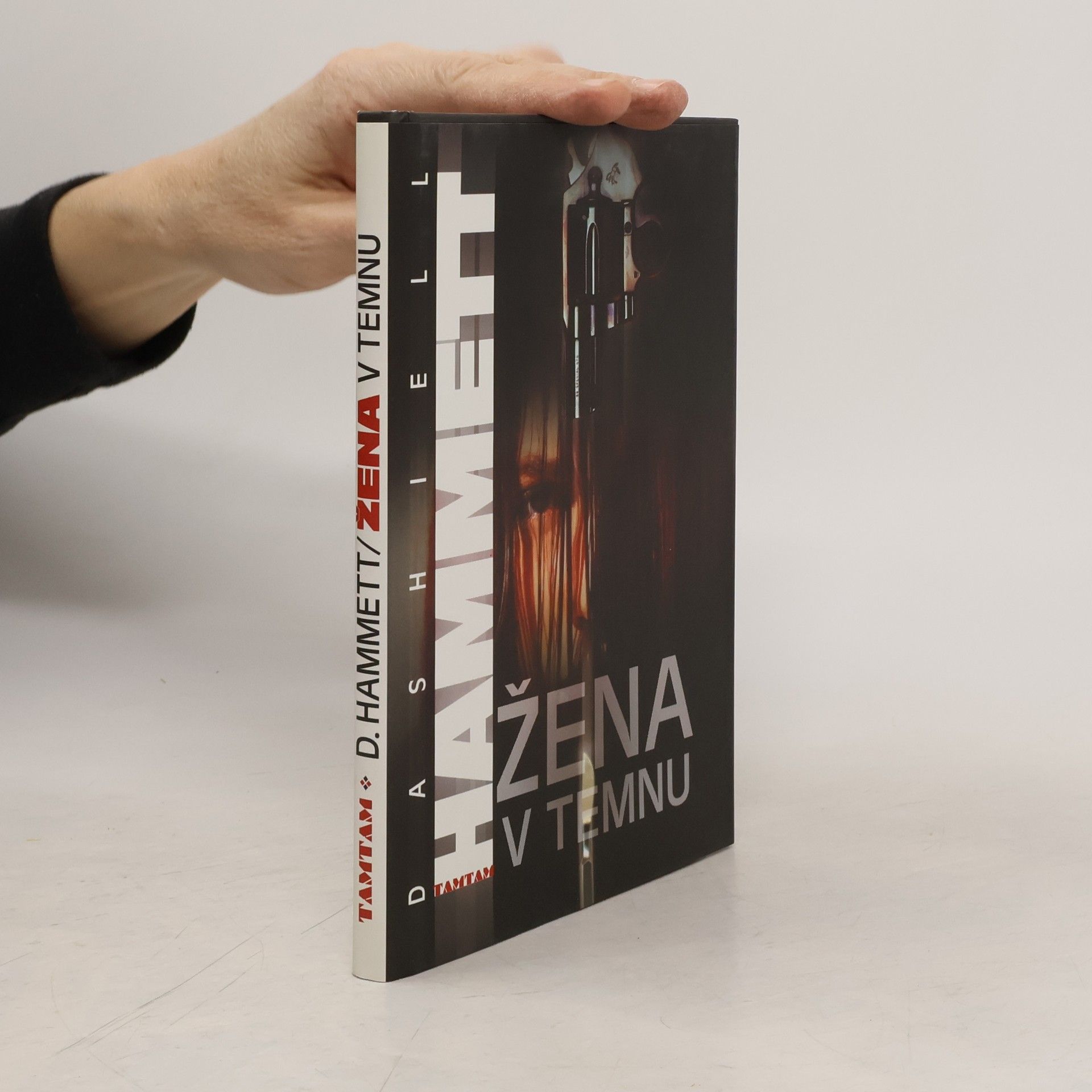 Dashiell Hammett Žena v temnu