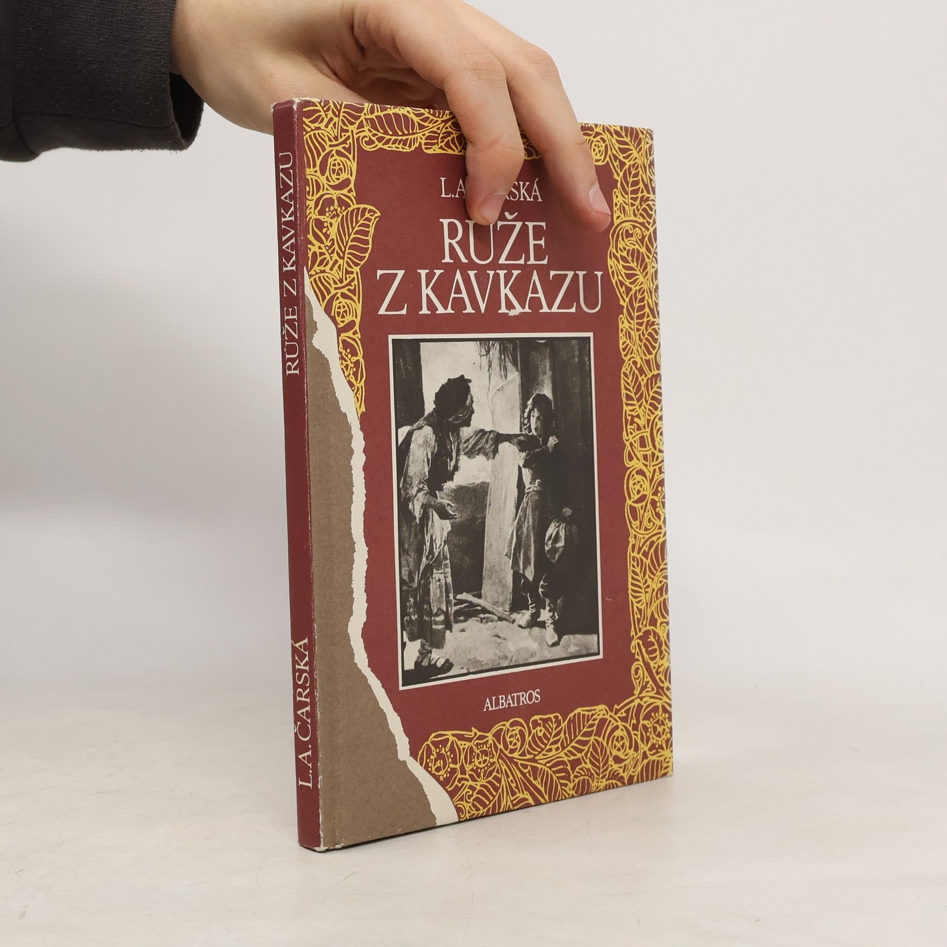 Lidija Aleksejevna Čarskaja Růže z Kavkazu. Dívčí román