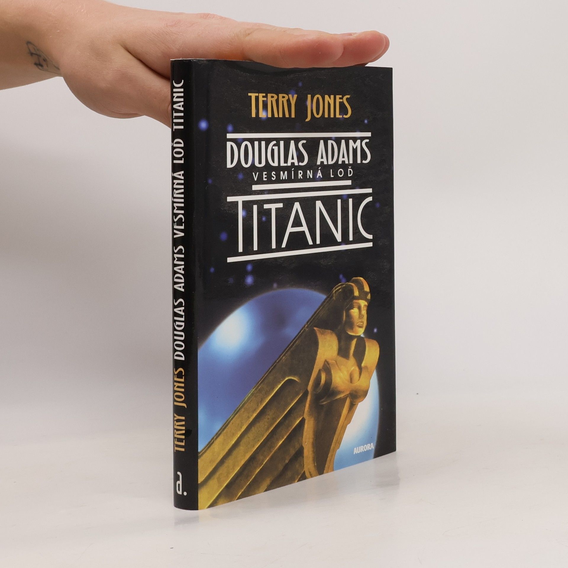 Vesmírná loď Titanic