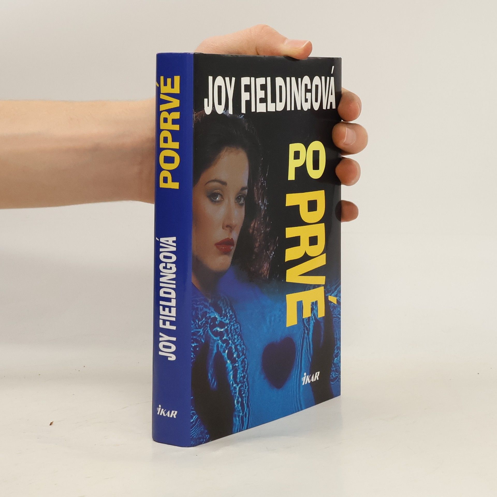 Joy Fielding Poprvé