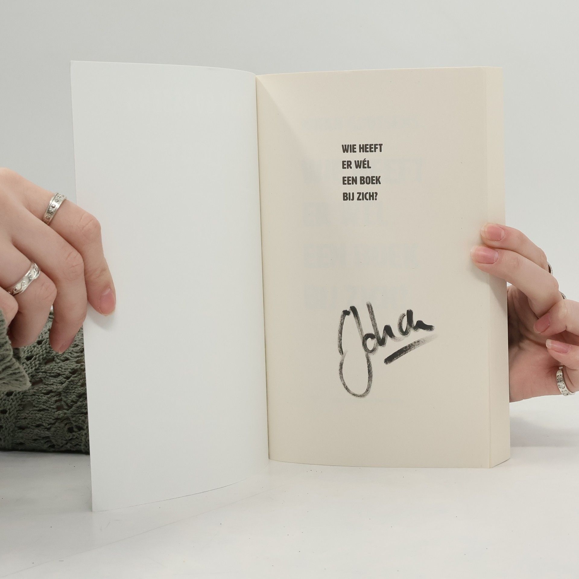 Johan Goossens Wie heeft er wél een boek bij zich? - druk 8