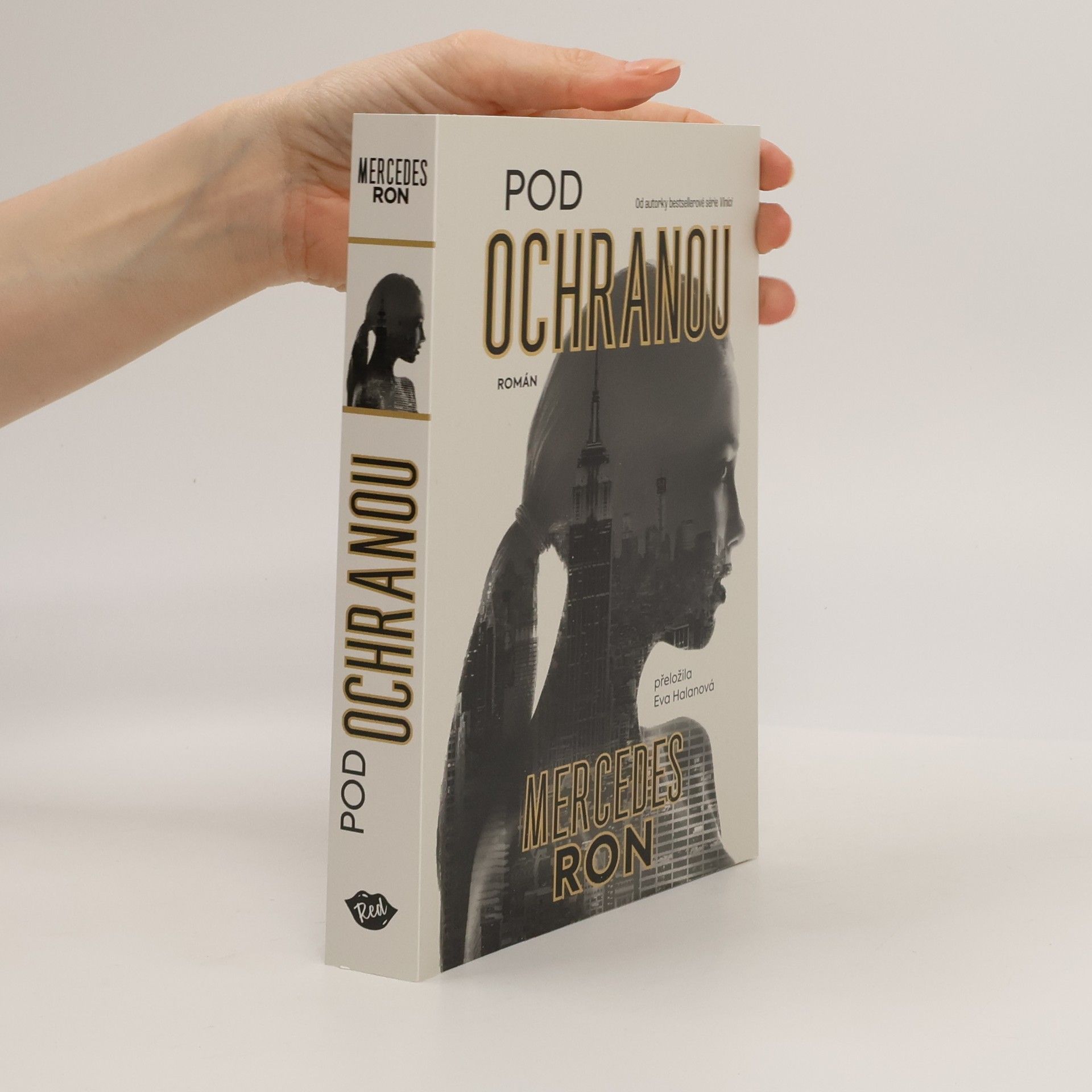 Mercedes Ron Pod ochranou