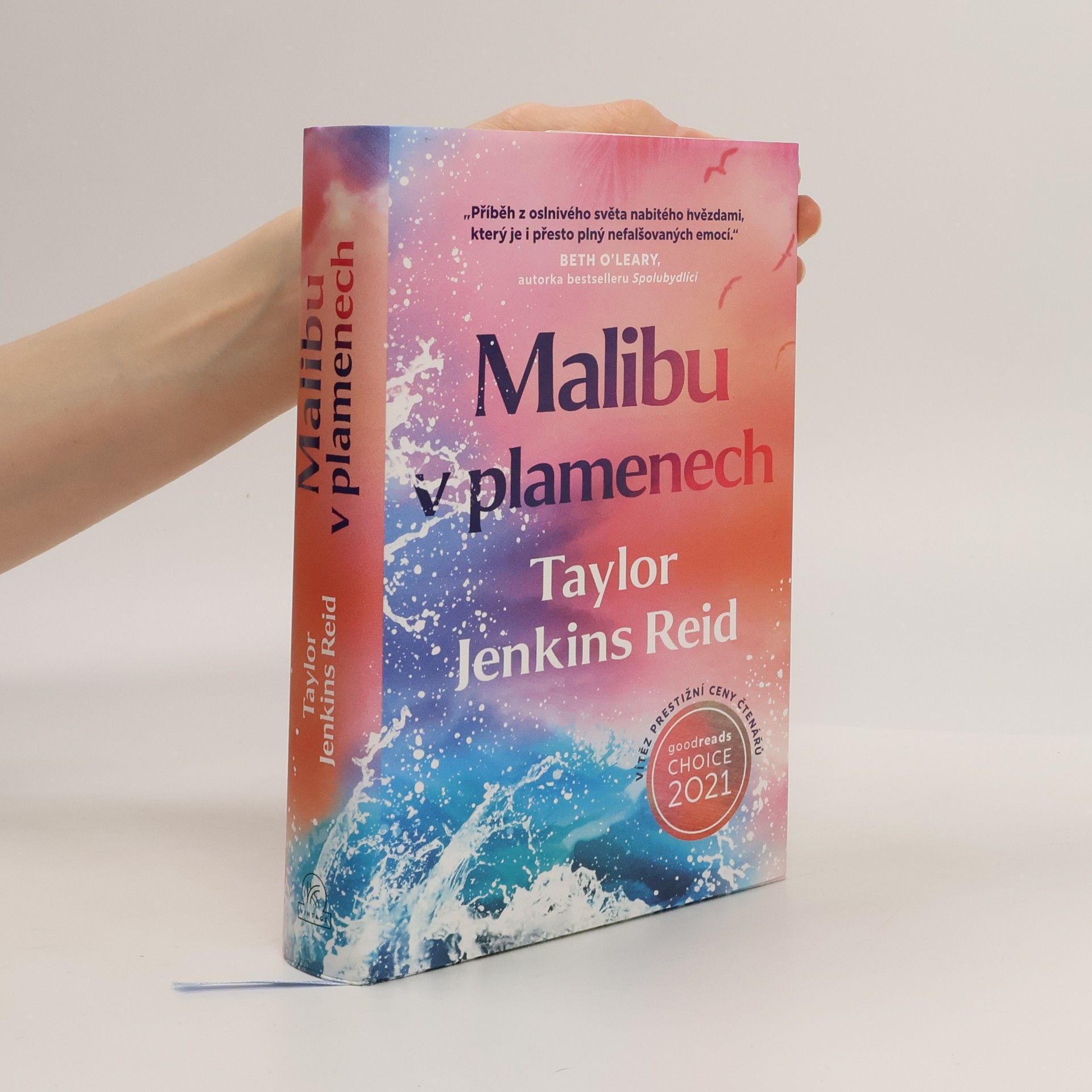 Taylor Jenkins Reid Malibu v plamenech