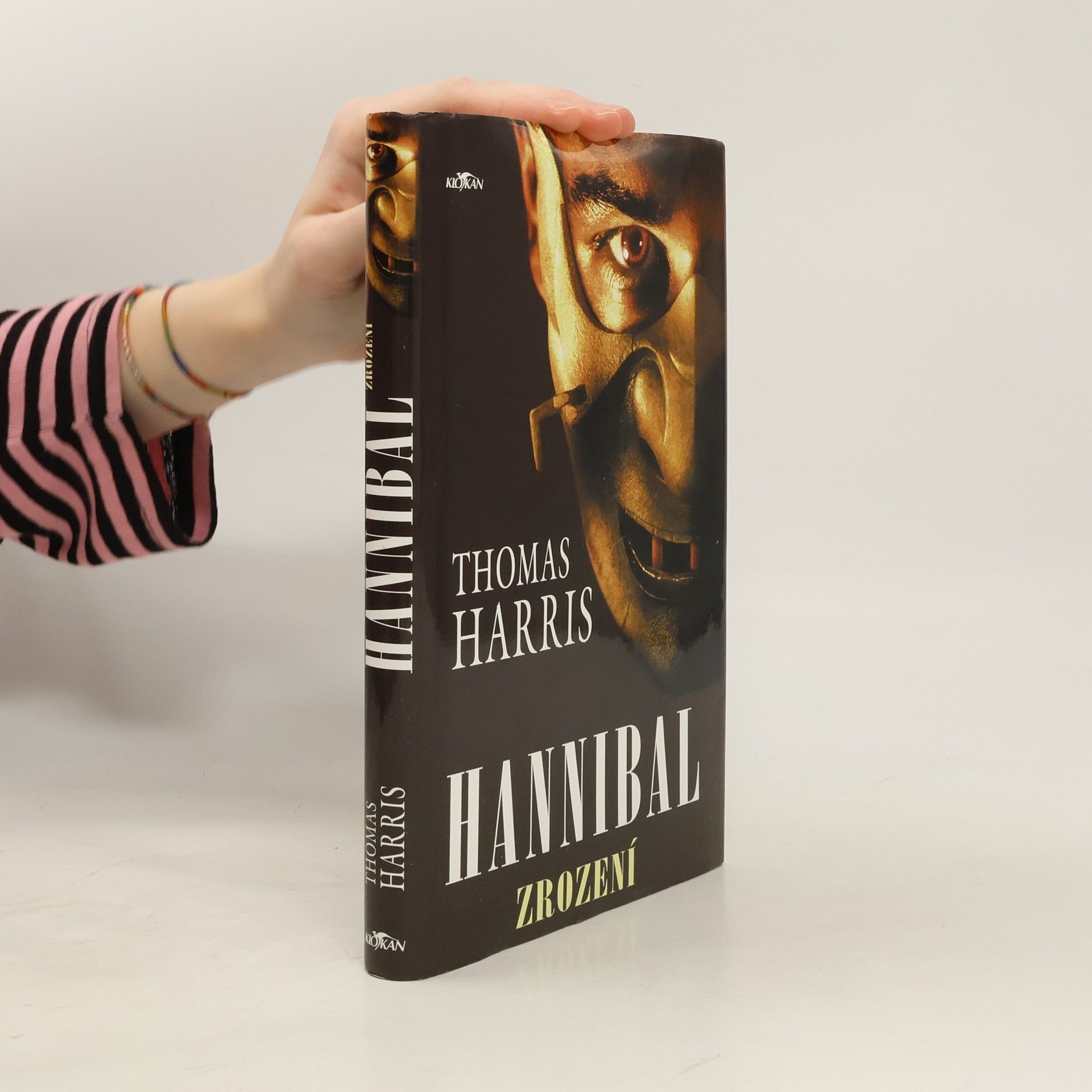 Thomas Harris Hannibal. Zrození