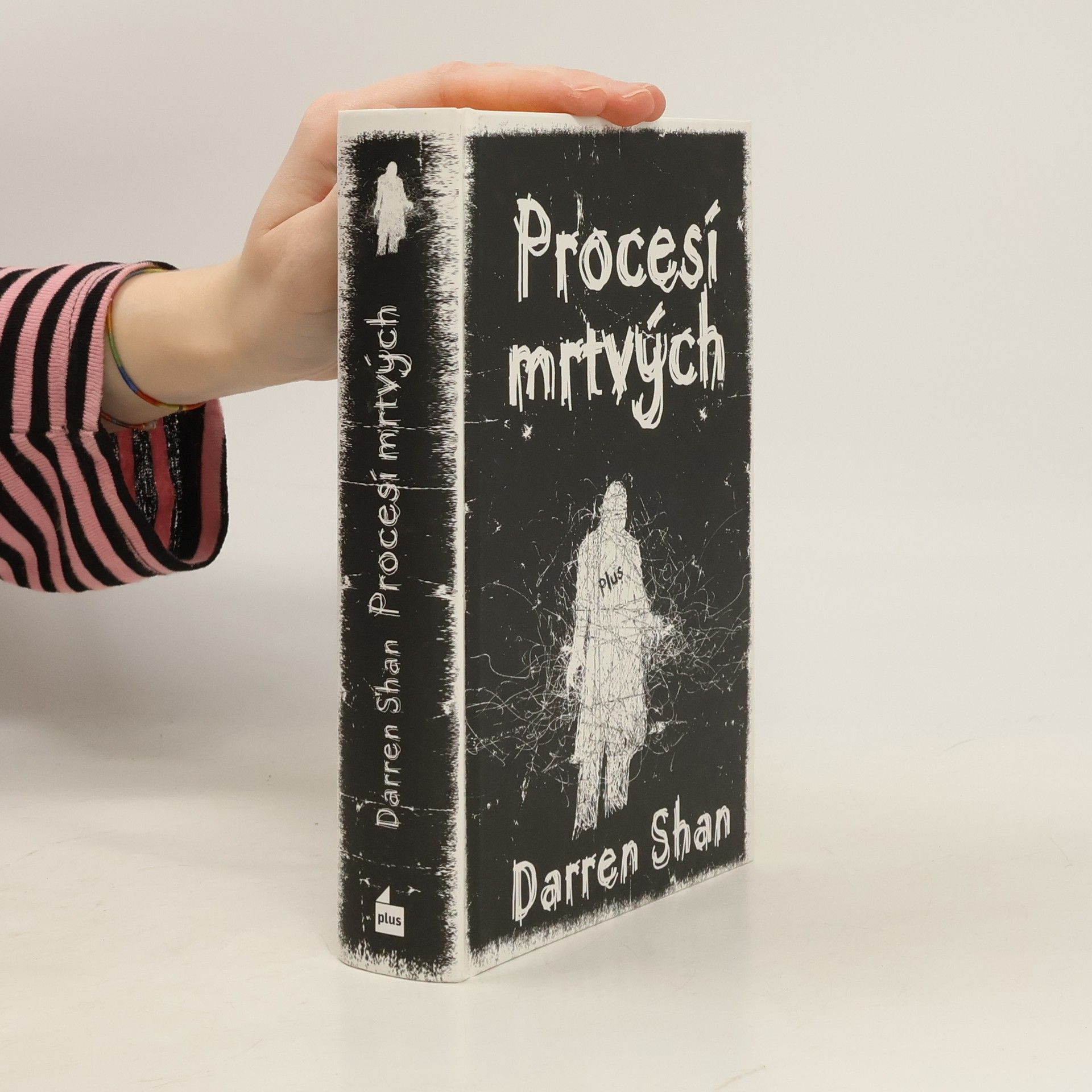 Darren O'Shaughnessy Procesí mrtvých. První svazek trilogie Město