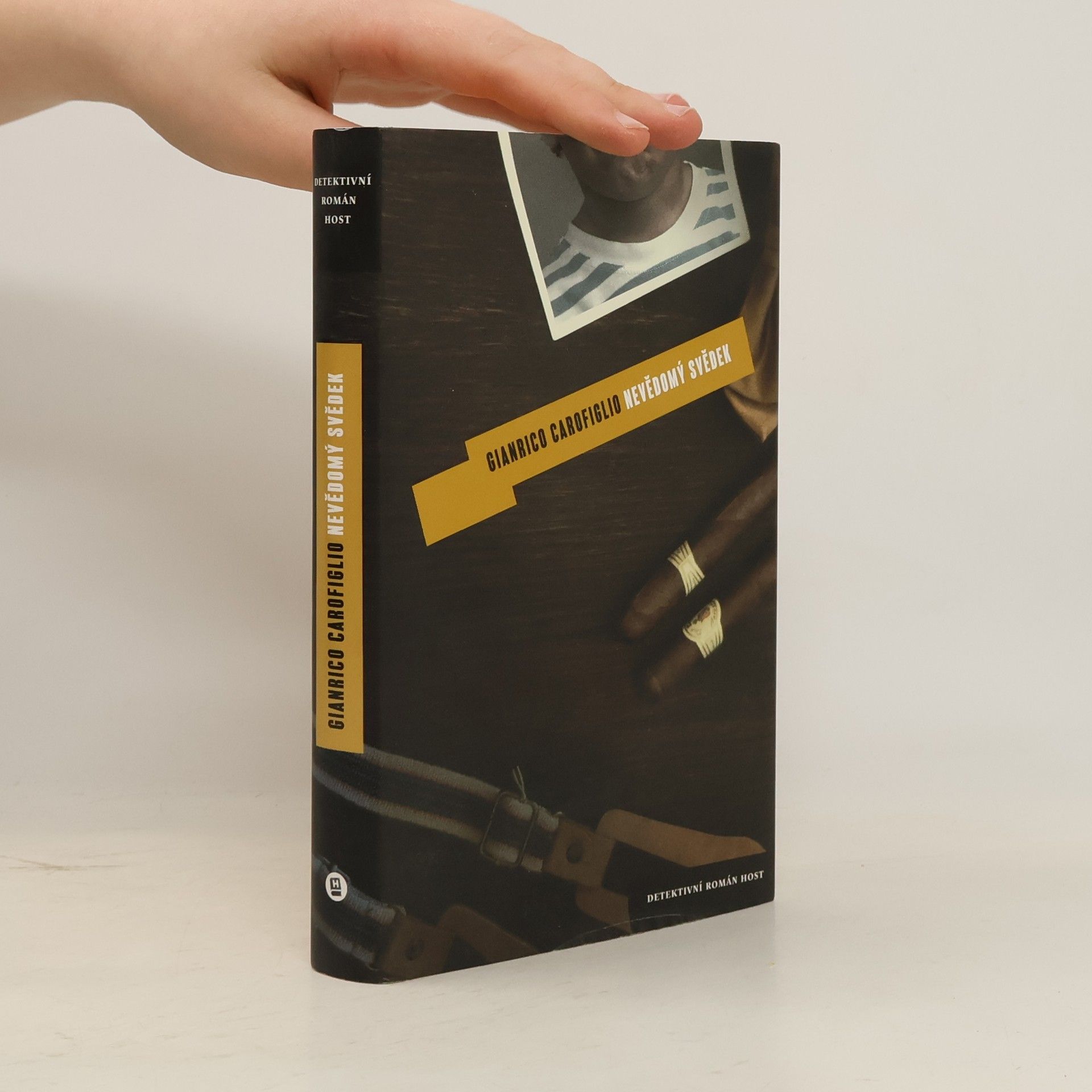 Gianrico Carofiglio Nevědomý svědek