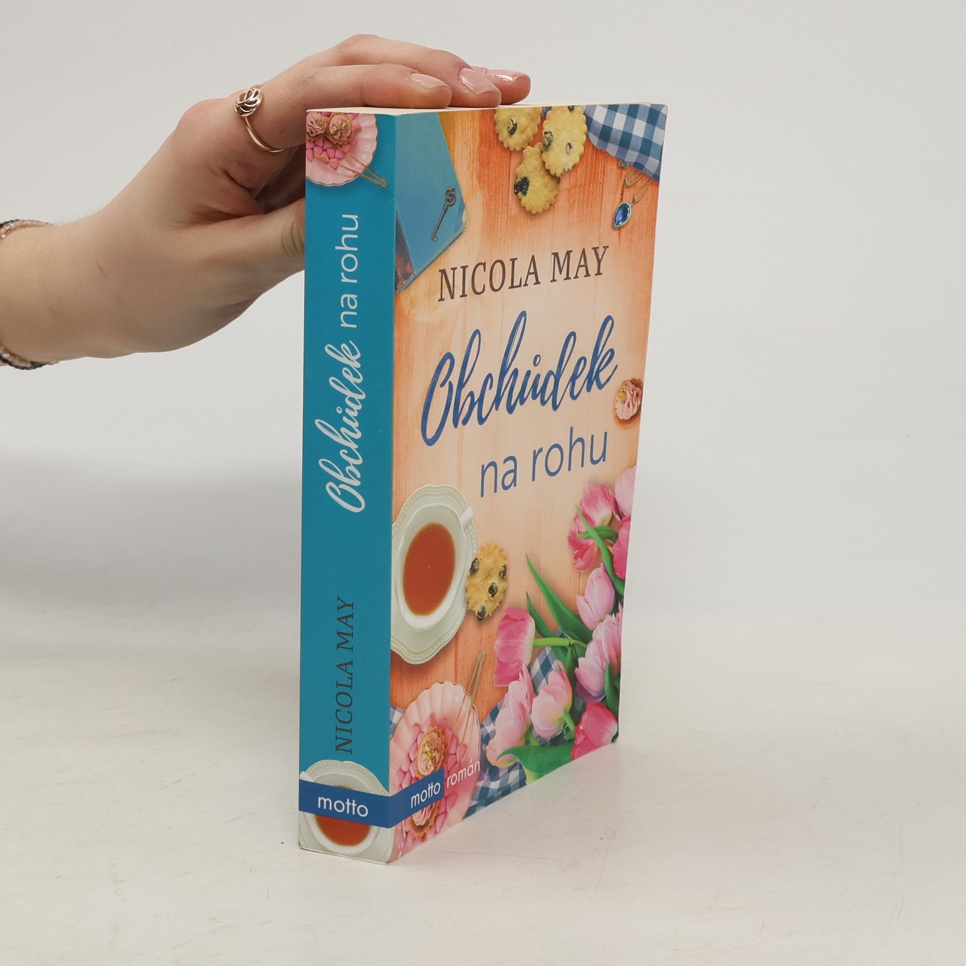 Nicola May Obchůdek na rohu