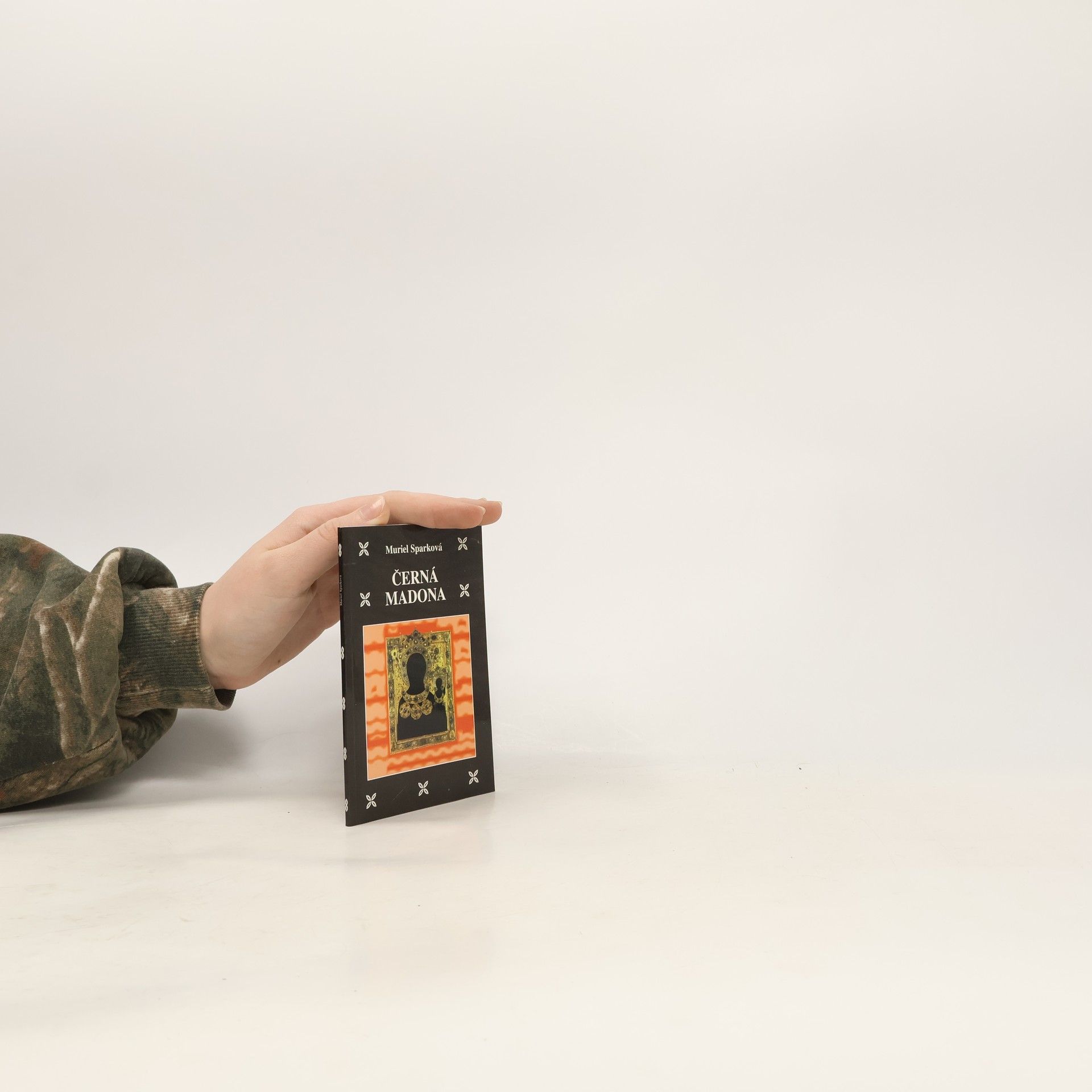 Muriel Spark Černá madona