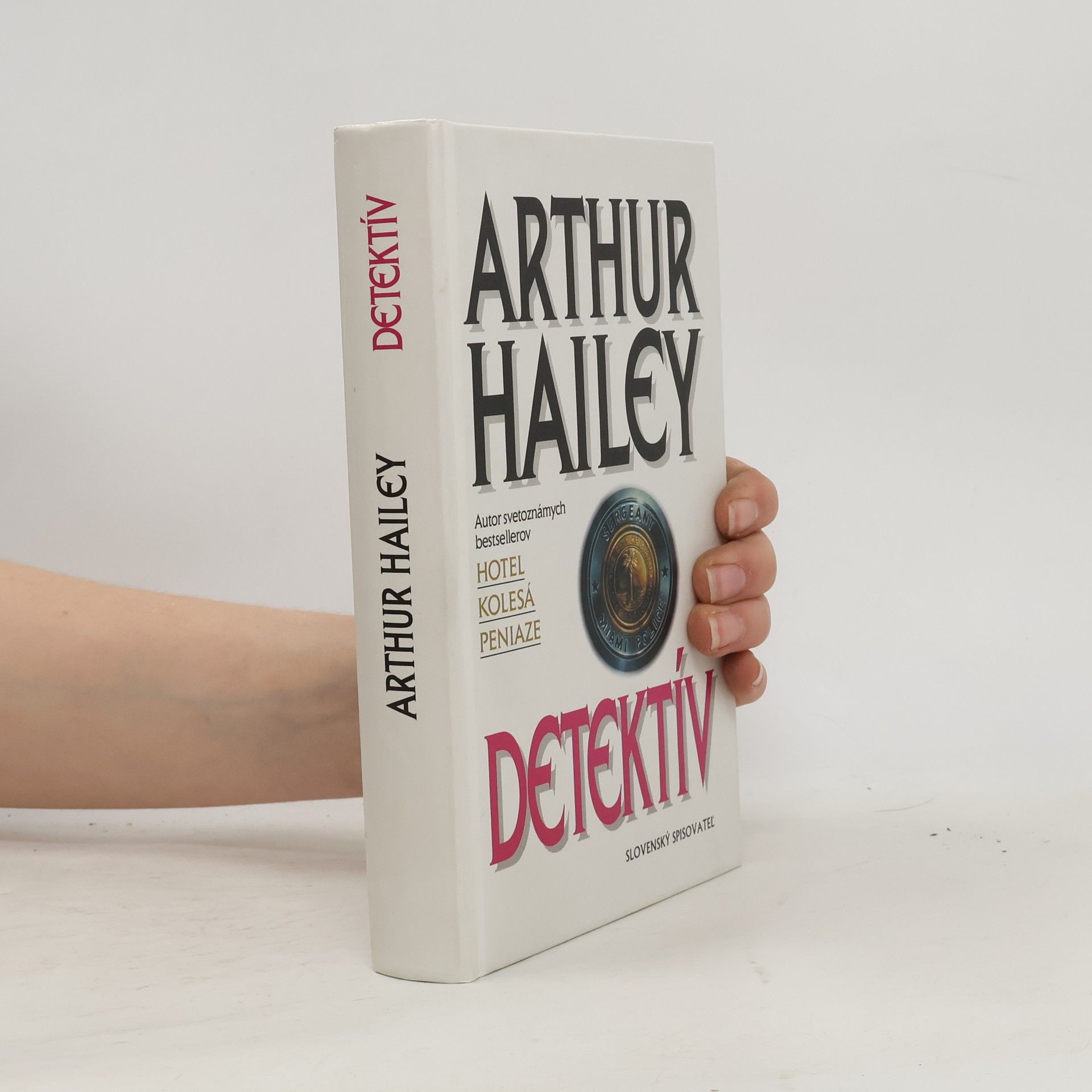 Arthur Hailey Detektív