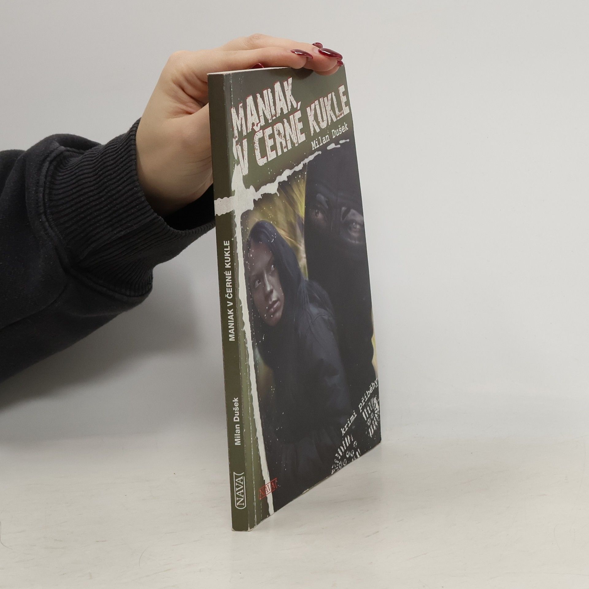 Maniak v černé kukle