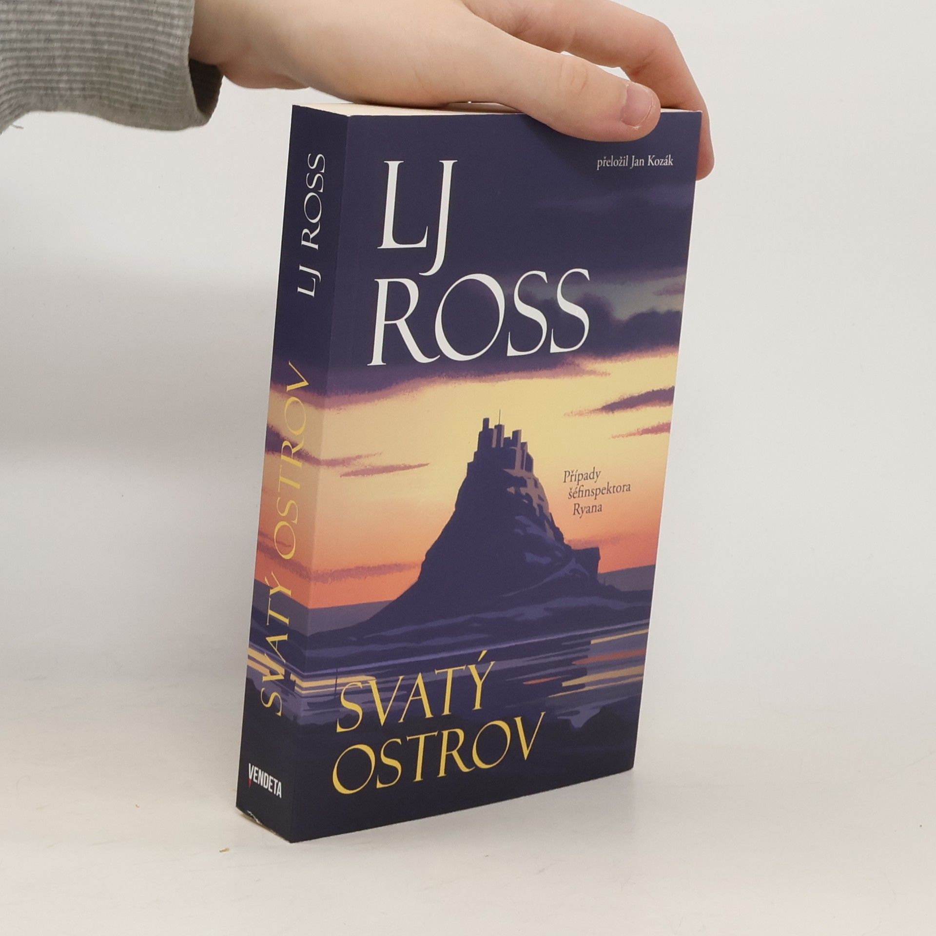 L. J. Ross Svatý ostrov