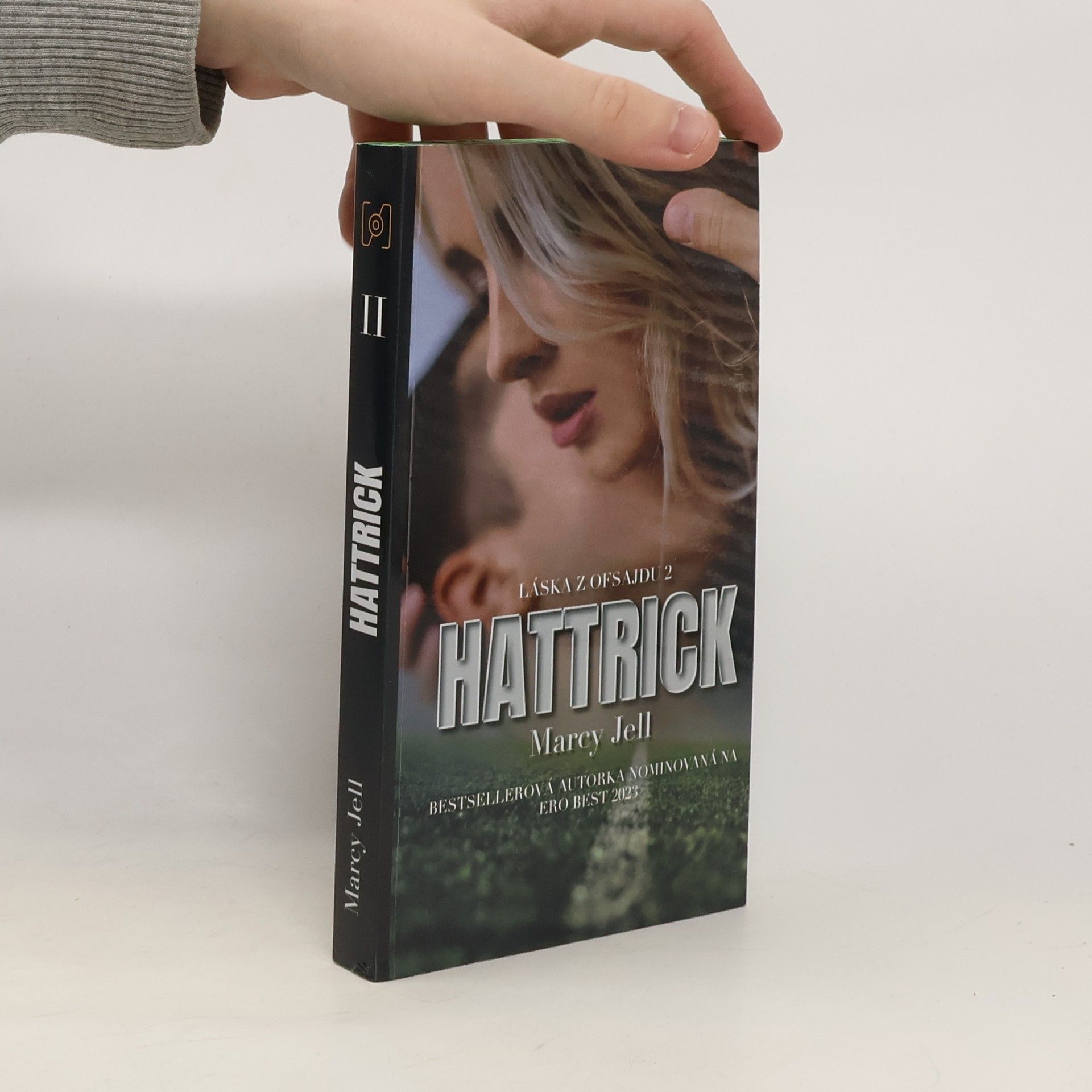 Láska z ofsajdu 2. Hattrick