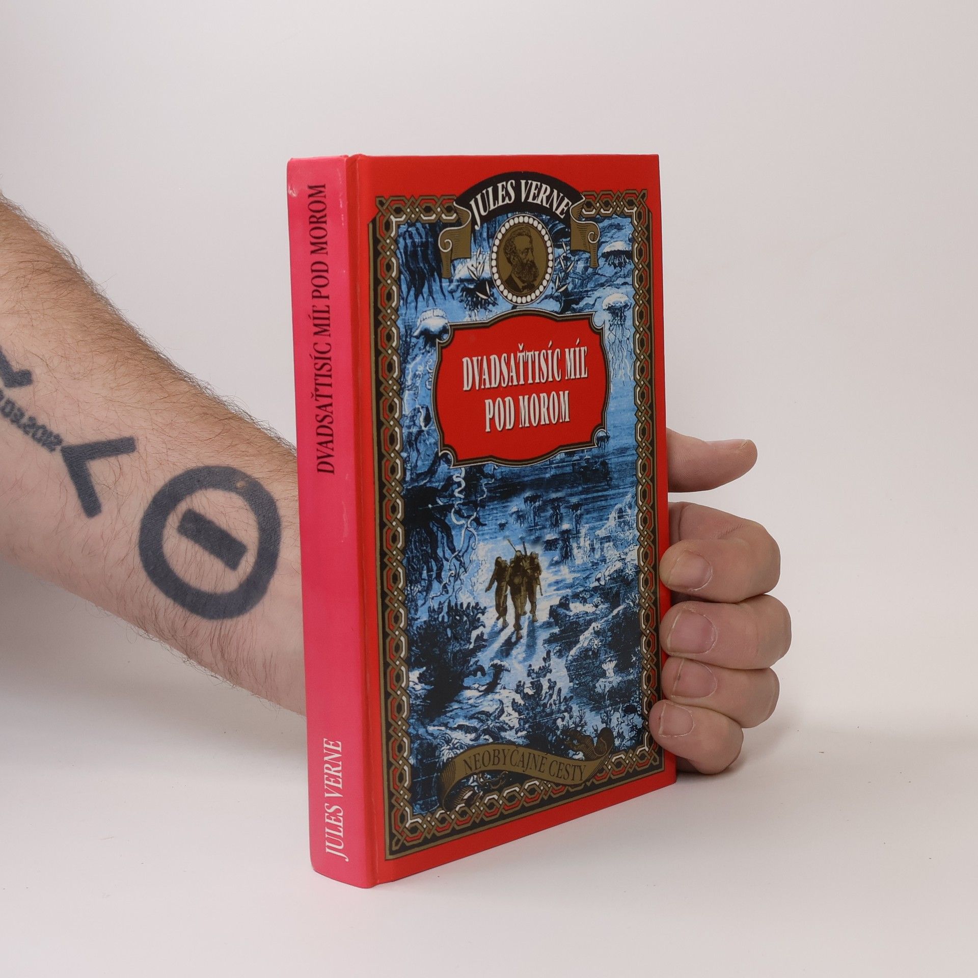 Jules Verne Dvadsaťtisíc míľ pod morom