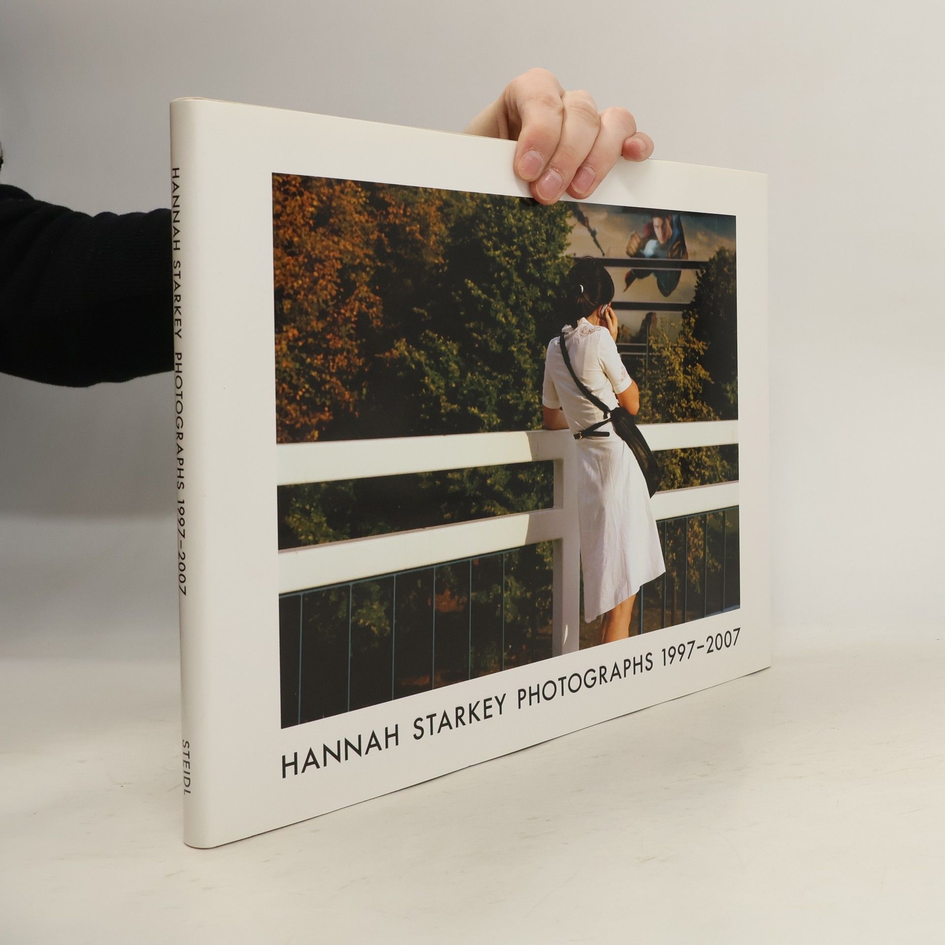 Hannah Starkey Hannah Starkey, Photographs 1997-2007