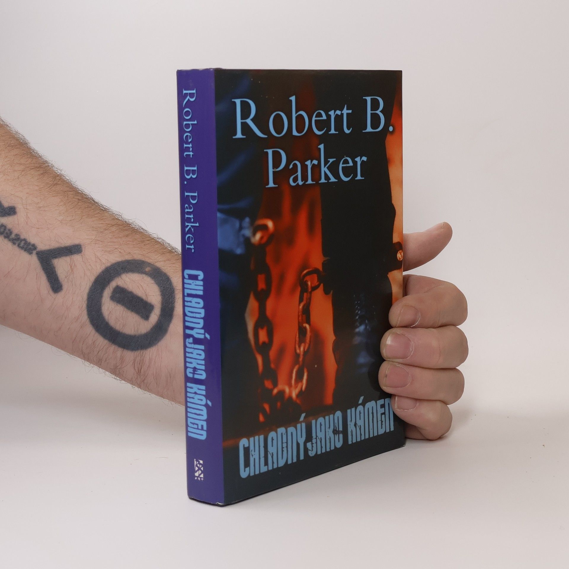 Robert B. Parker Chladný jako kámen : román ze série o Jessem Stonovi