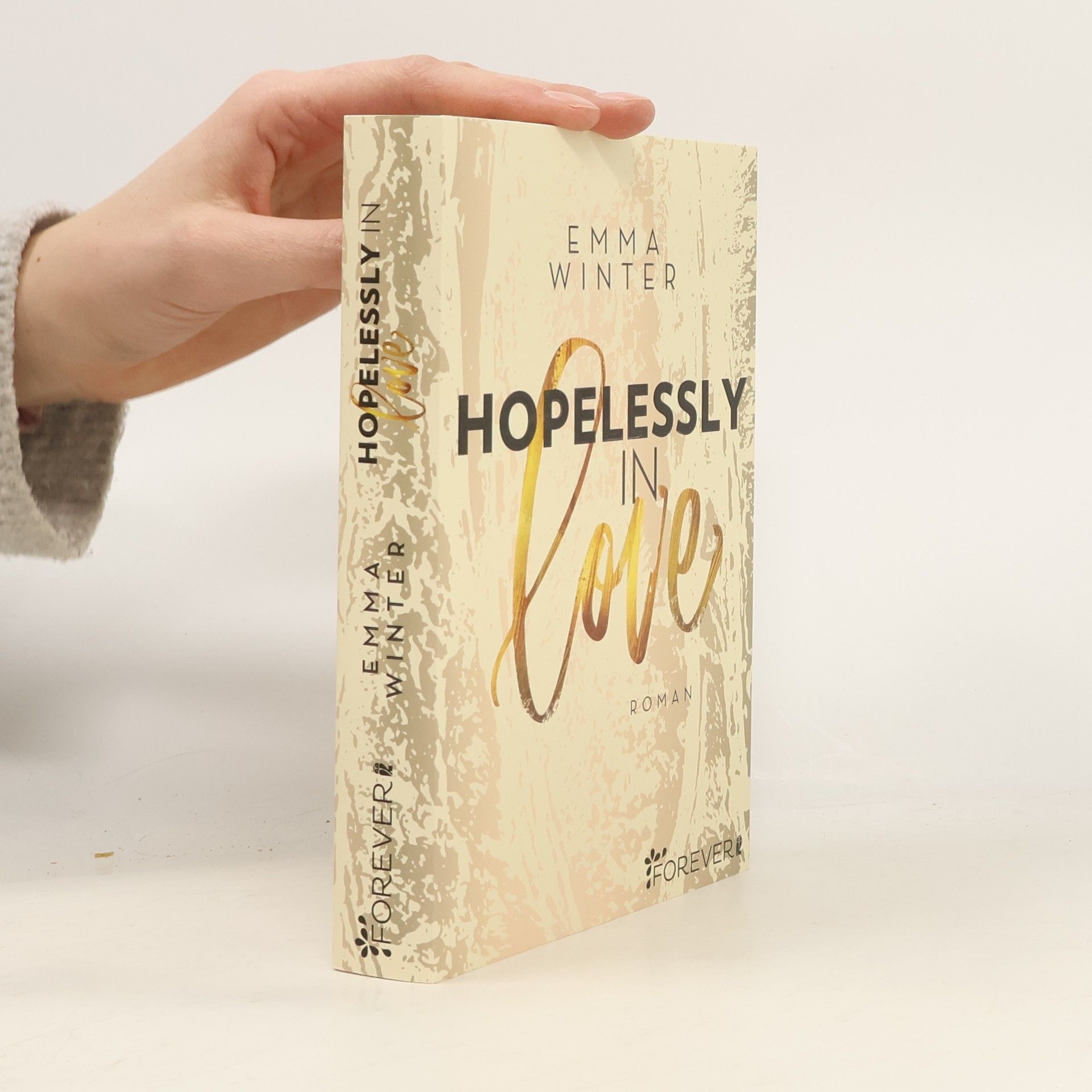 Emma Winter Hopelessly in Love