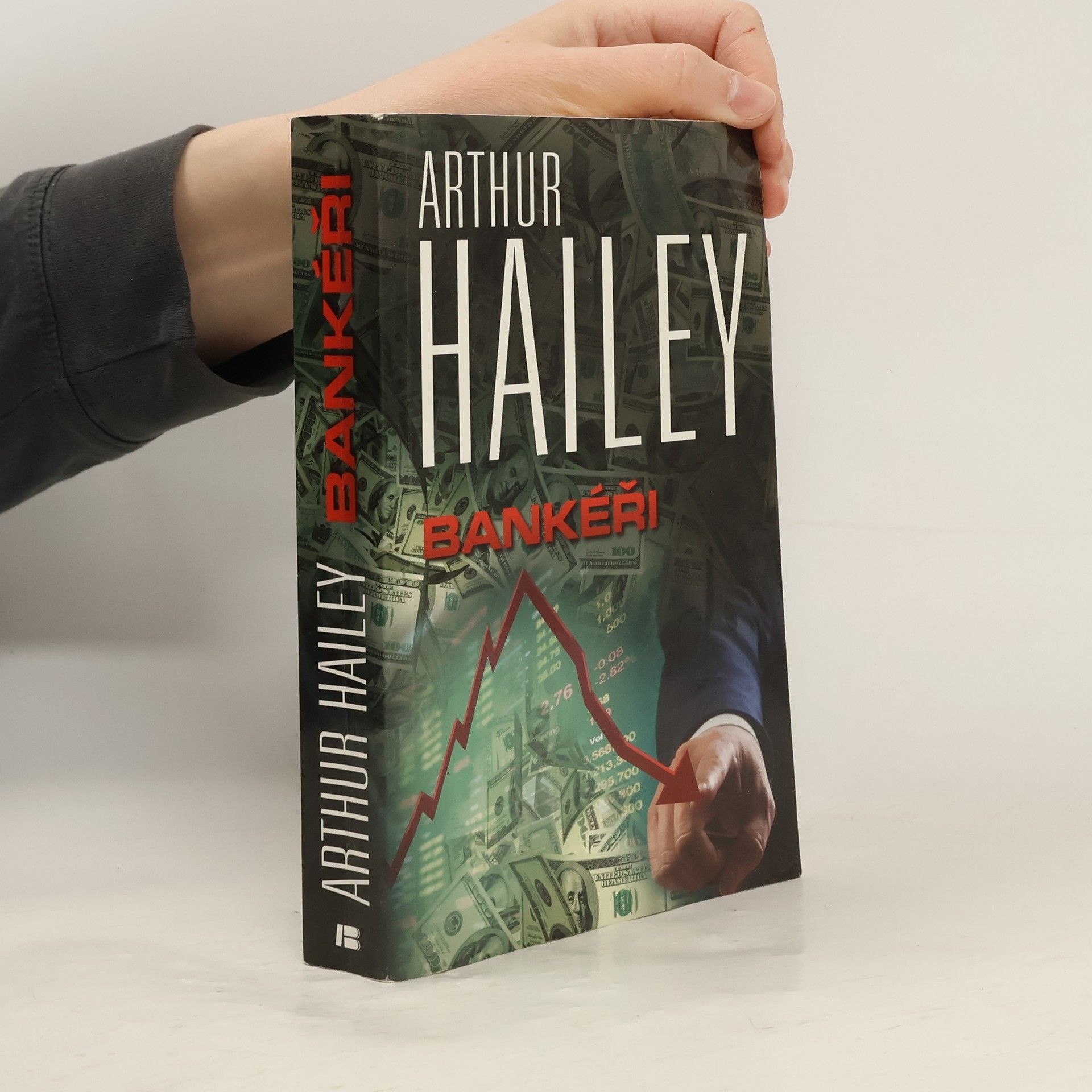 Arthur Hailey Bankéři