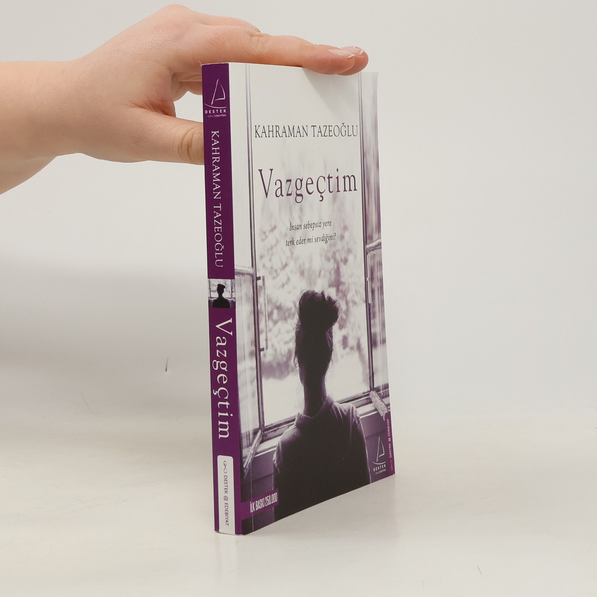 Kahraman Tazeoglu Vazgectim - insan sebepsiz yere terk eder mi sevdigini?