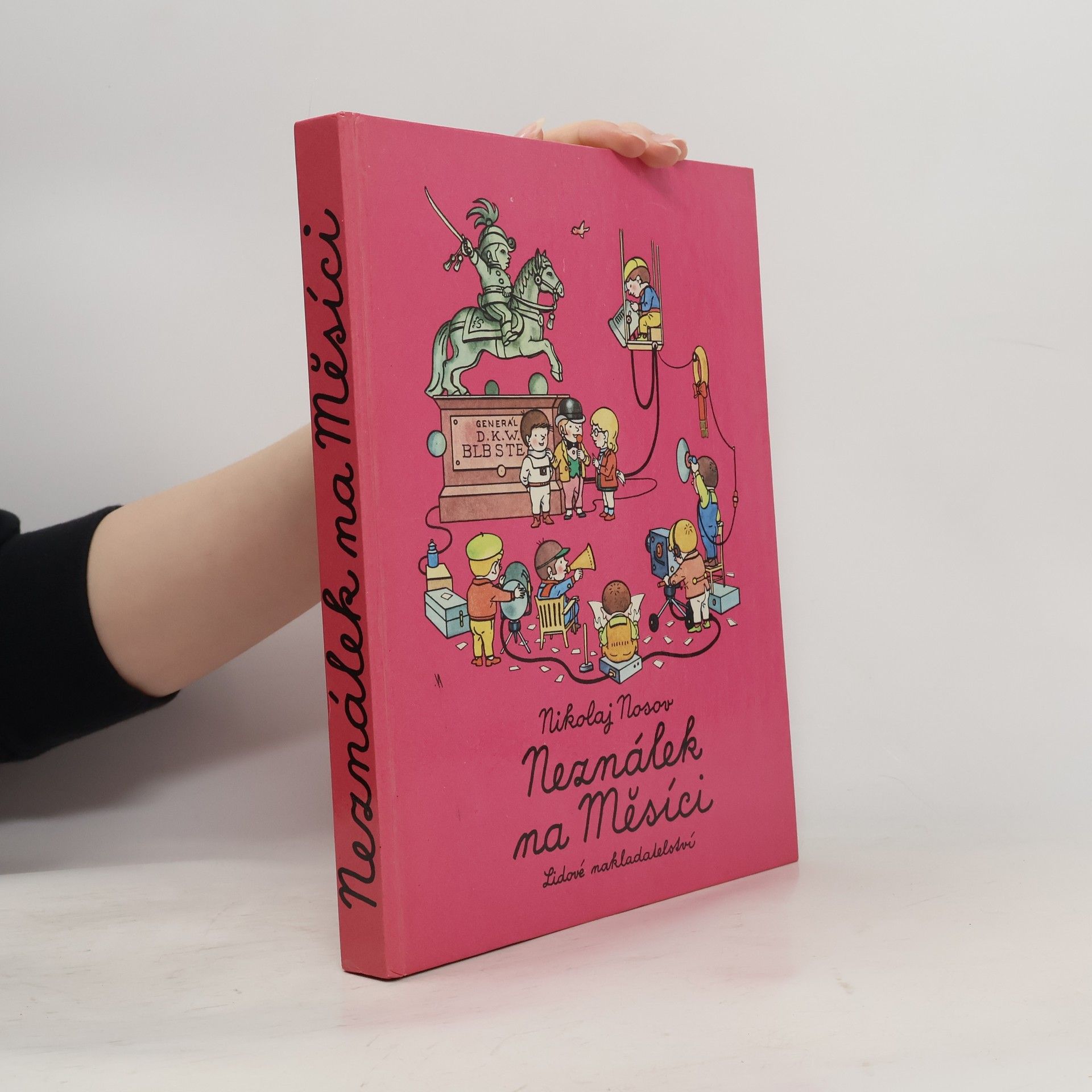 Nikolaj Nosov Neználek na Měsíci