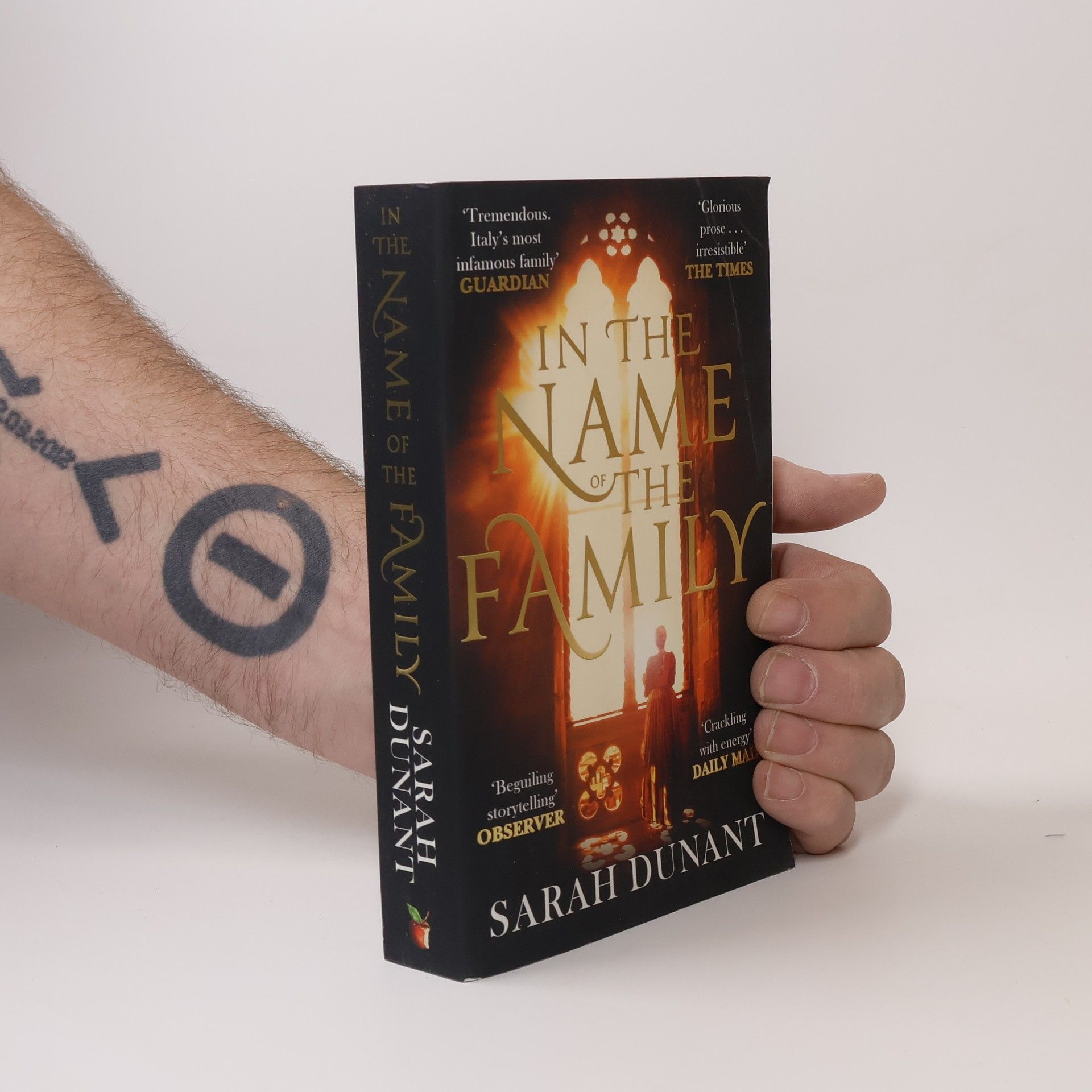 Sarah Dunant In The Name of the Family