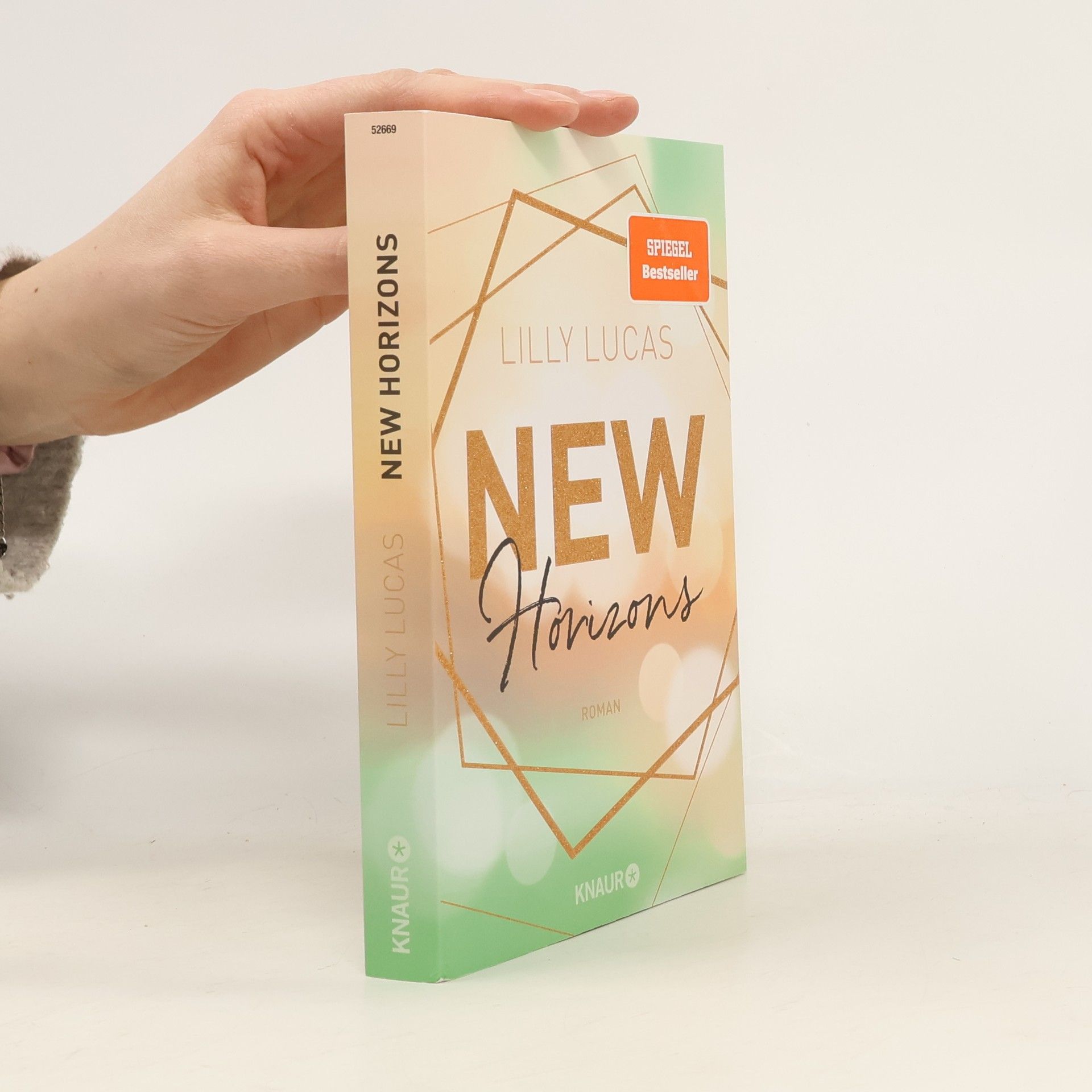 Lilly Lucas New Horizons