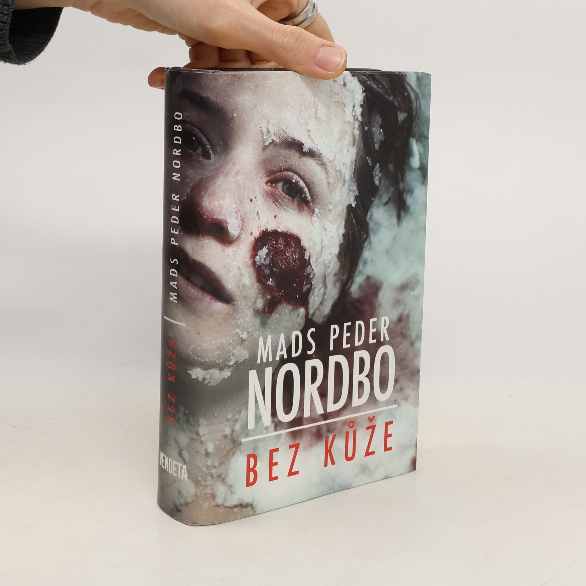 Mads Peder Nordbo Bez kůže