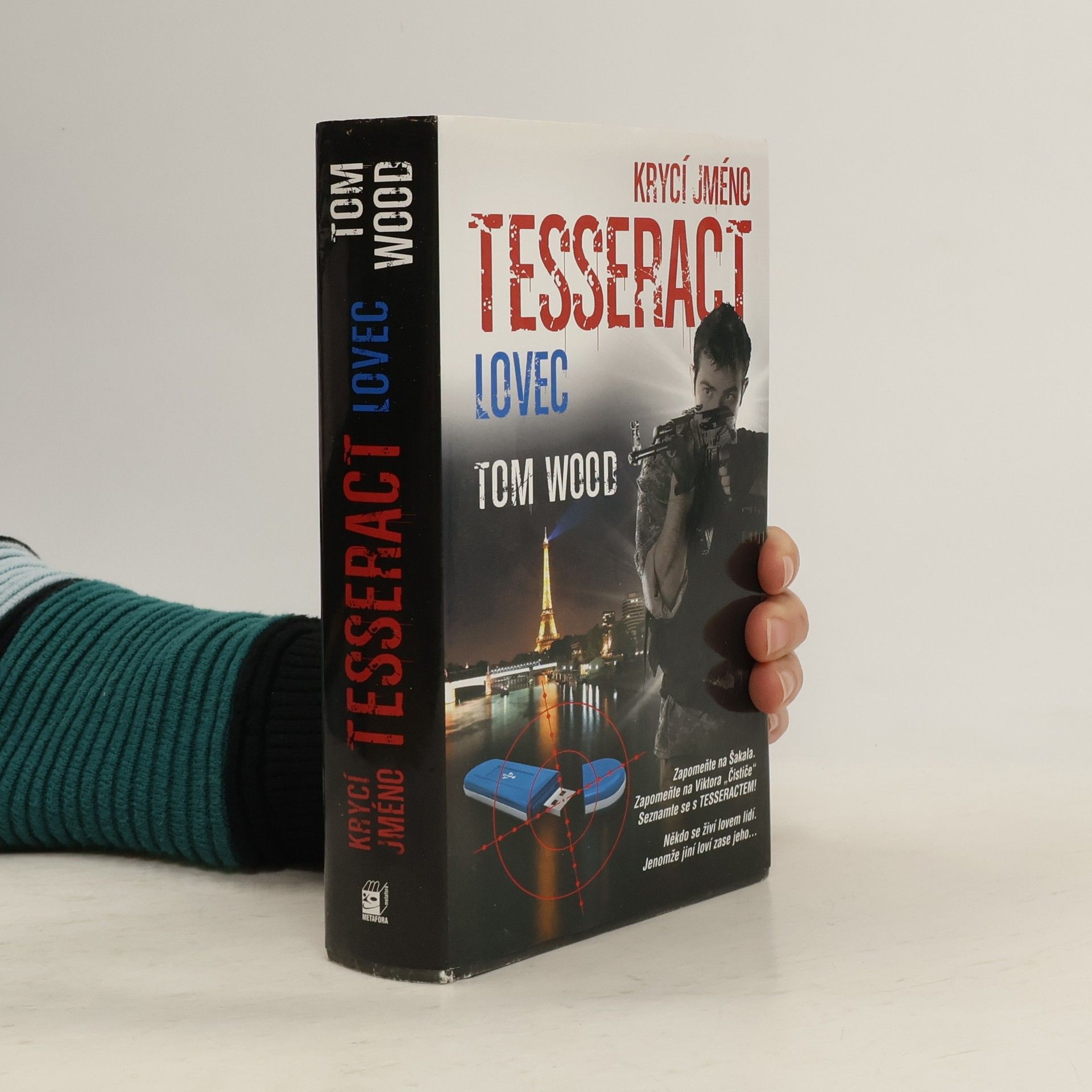Tom Wood Krycí jméno Tesseract. Lovec