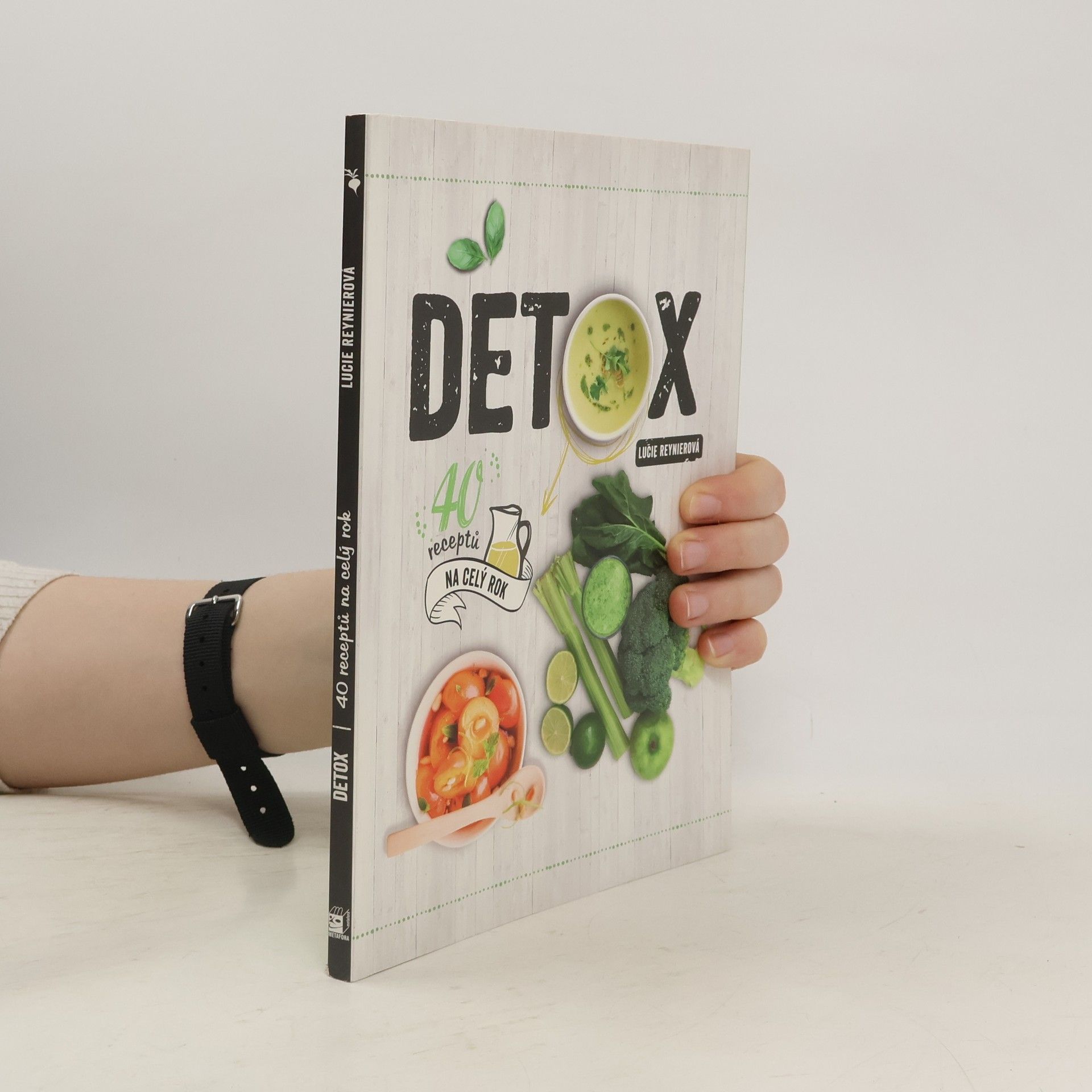 Kateřina Neveu Detox: 40 receptů na celý rok