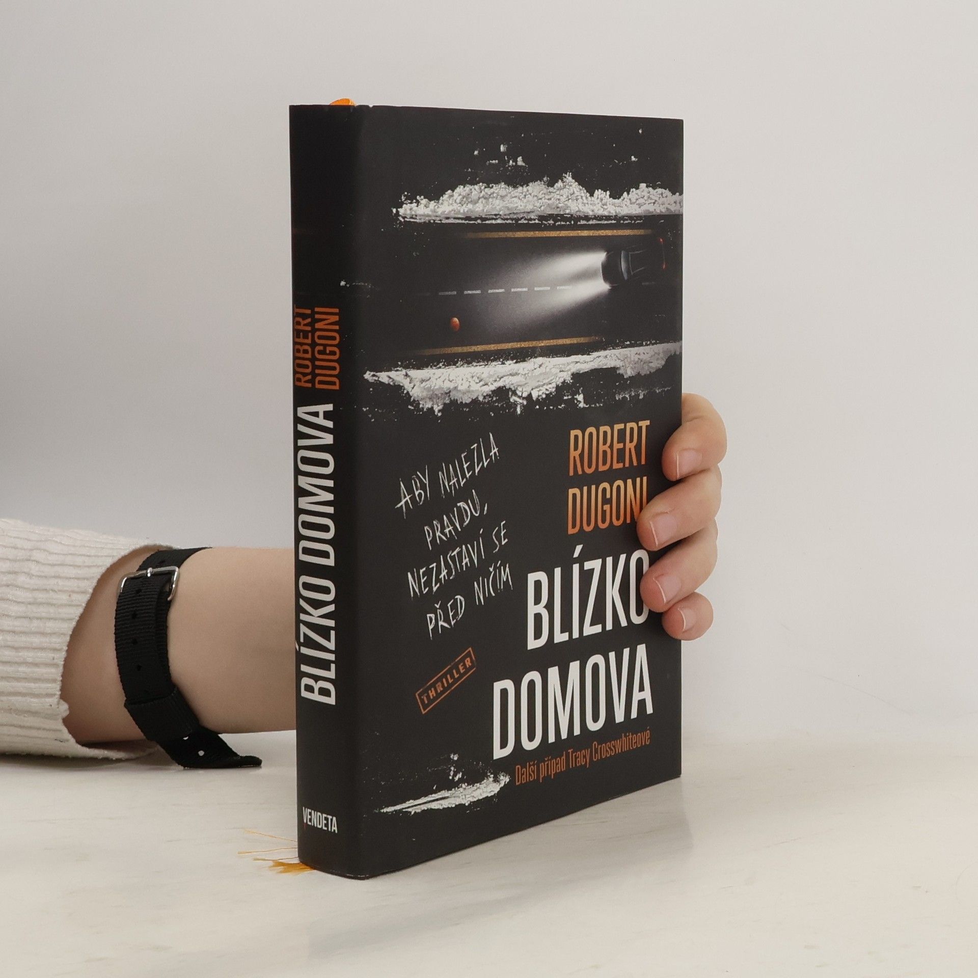 Robert Dugoni Blízko domova