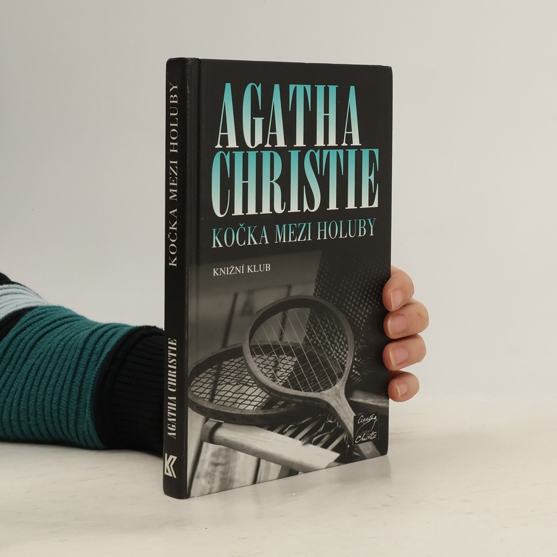 Agatha Christie Kočka mezi holuby