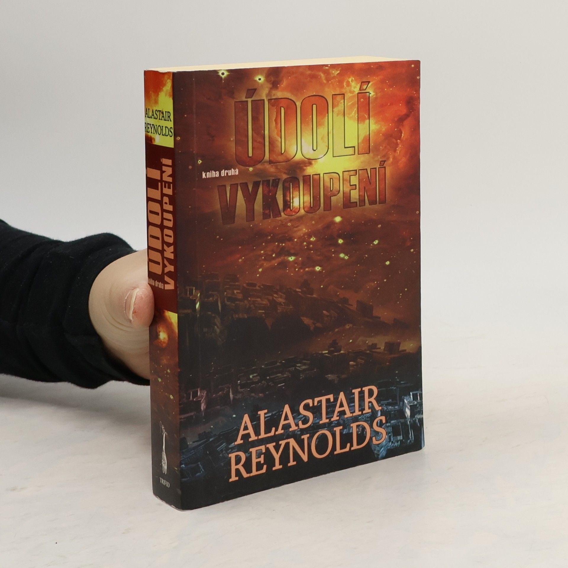 Alastair Reynolds Údolí vykoupení. Kniha druhá