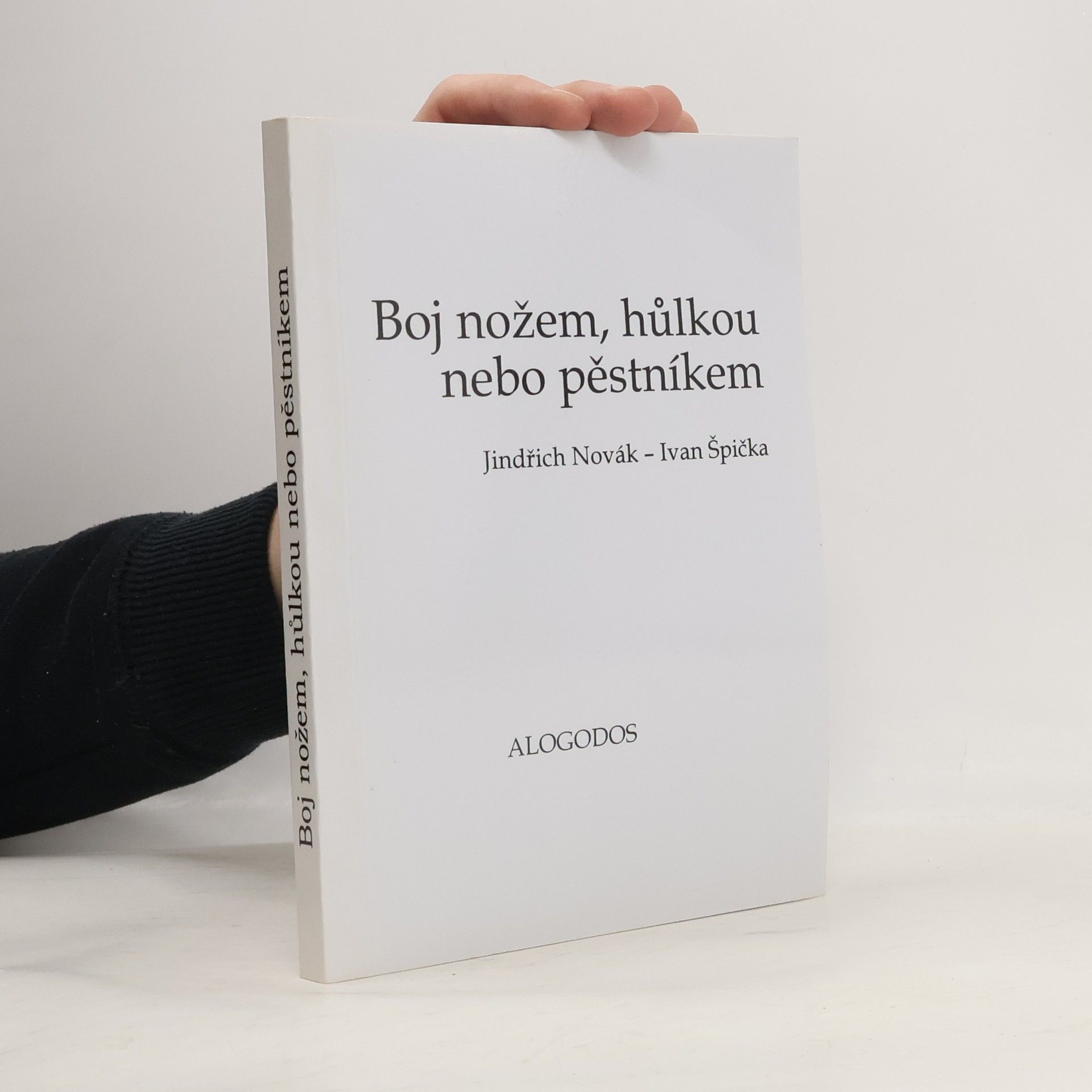 Boj nožem, hůlkou nebo pěstníkem