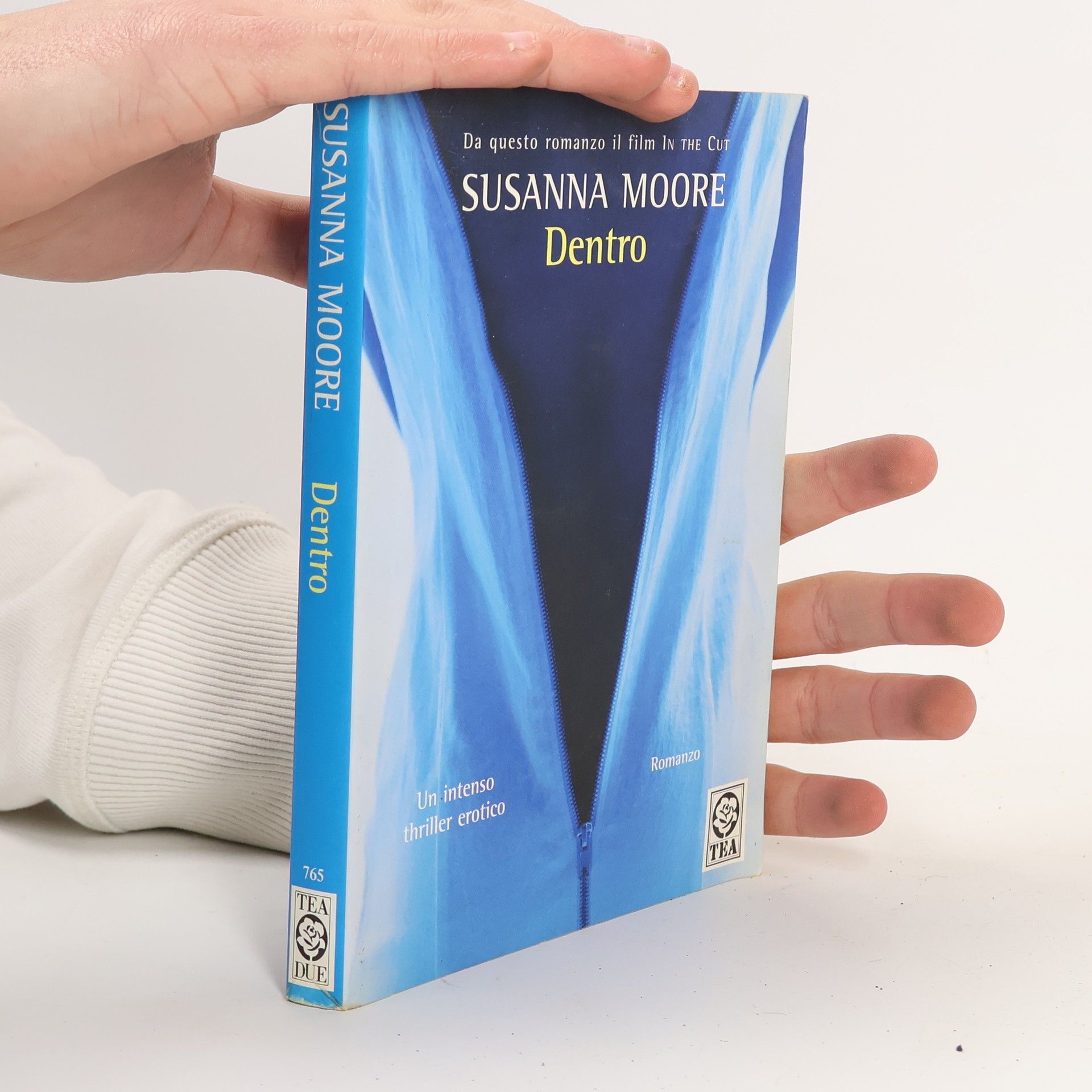 Susanna Moore Dentro