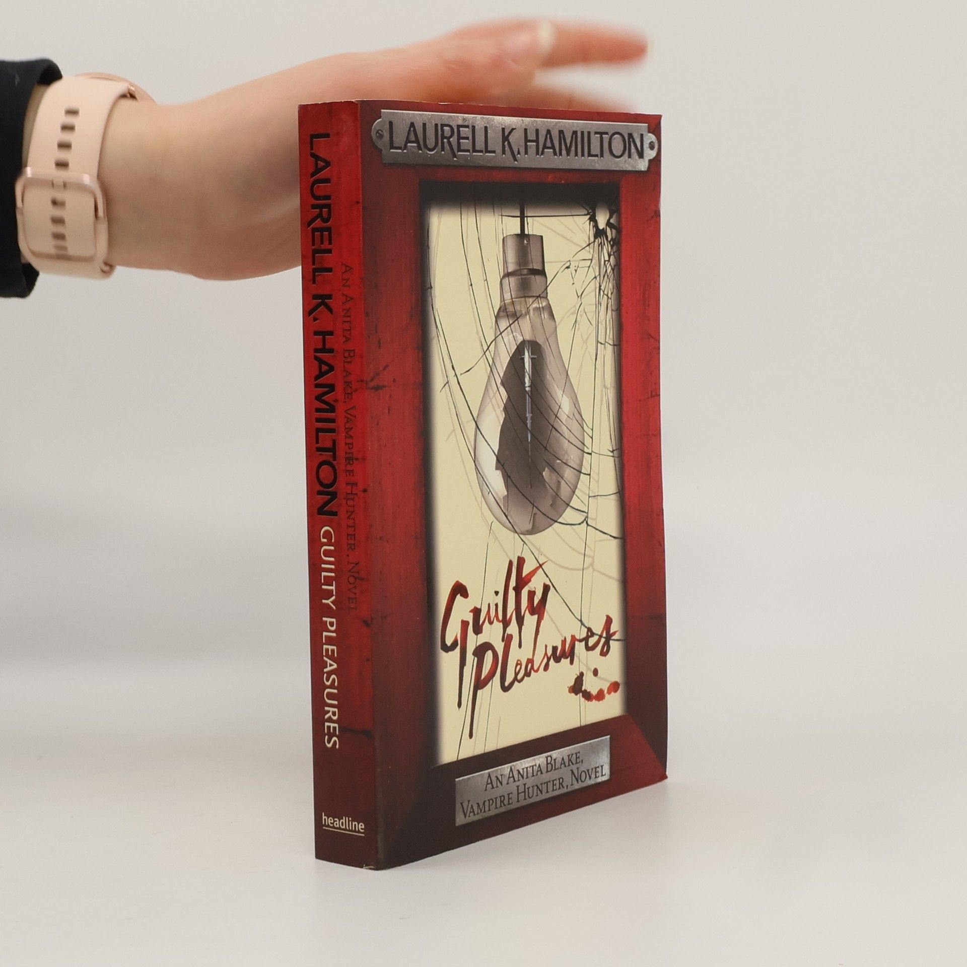 Laurell K. Hamilton Anita Blake, Vampire Hunter - 1: Guilty Pleasures