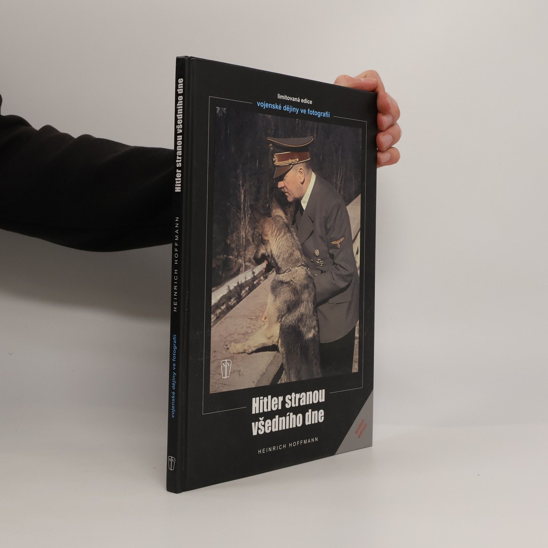 Heinrich Hoffmann Hitler stranou všedního dne