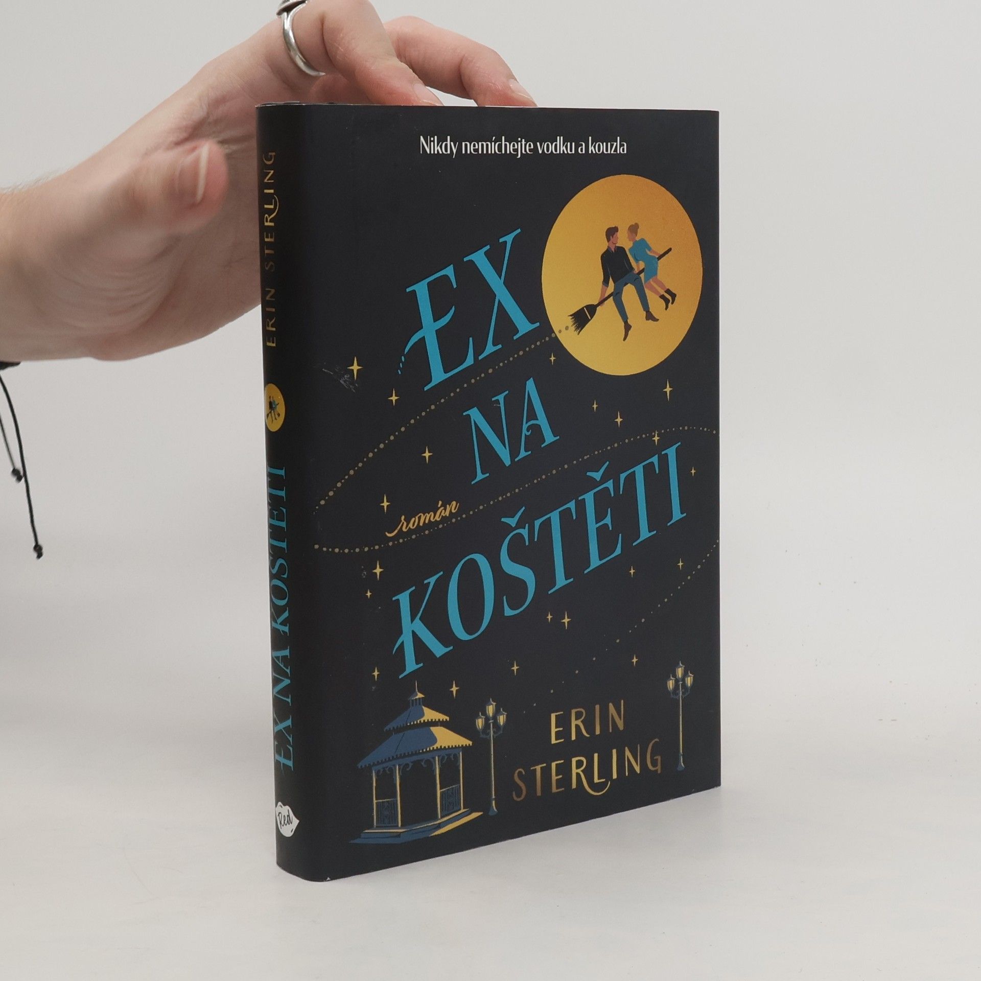 Rachel Hawkins Ex na koštěti