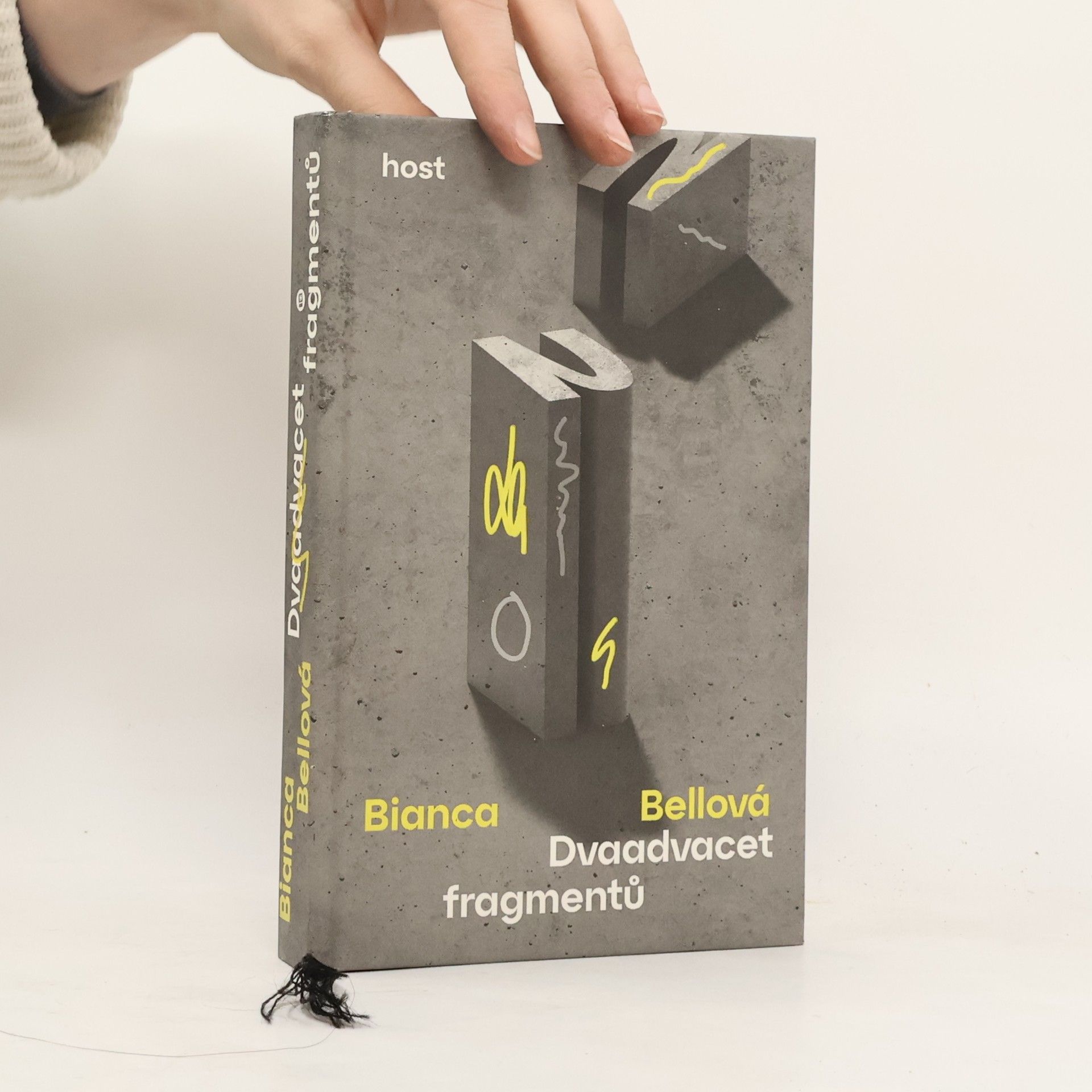 Bianca Bellová Dvaadvacet fragmentů