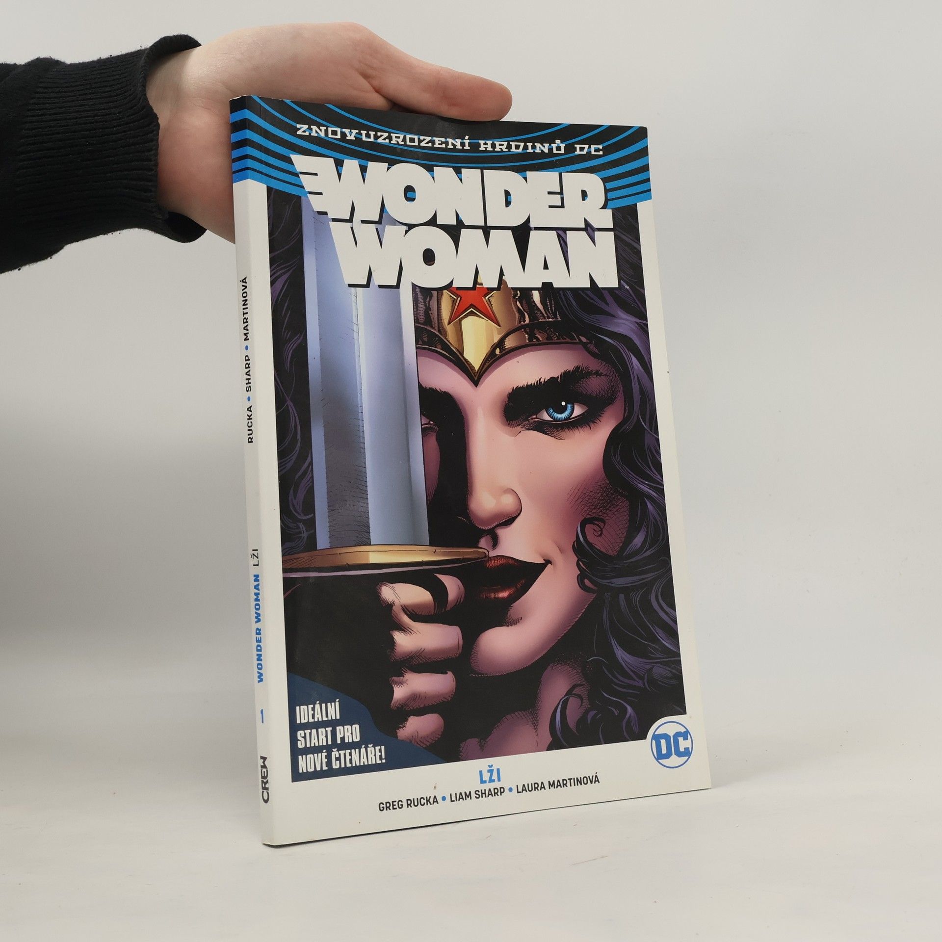 Greg Rucka Wonder Woman. Kniha první, Lži