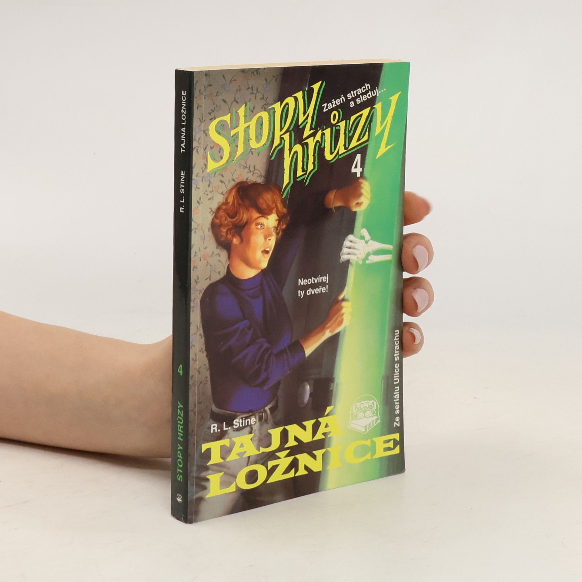 R. L. Stine Tajná ložnice. Stopy hrůzy 4.