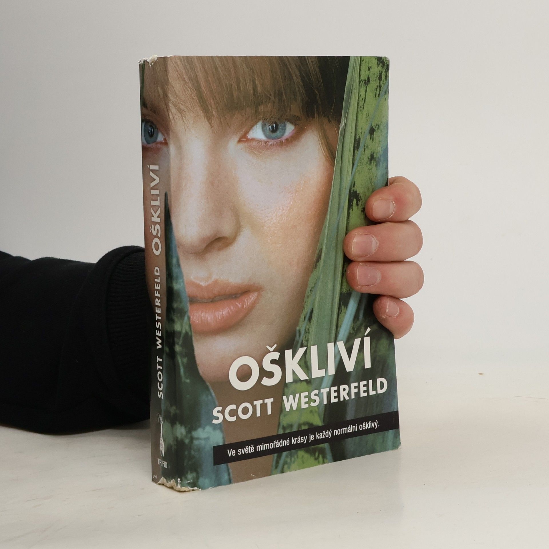 Scott Westerfeld Oškliví