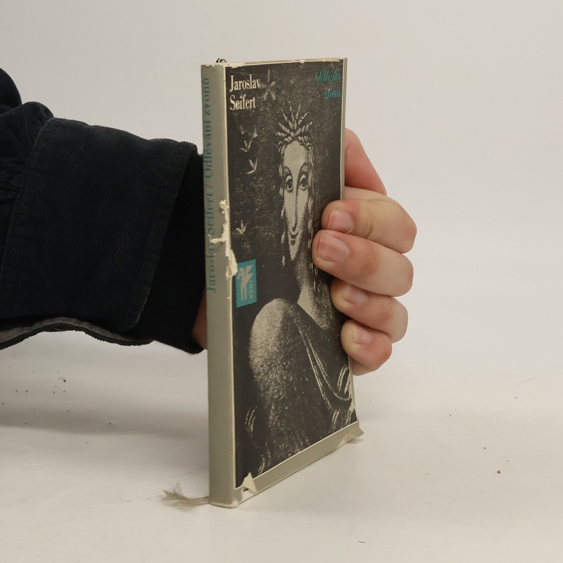 Jaroslav Seifert Odlévání zvonů