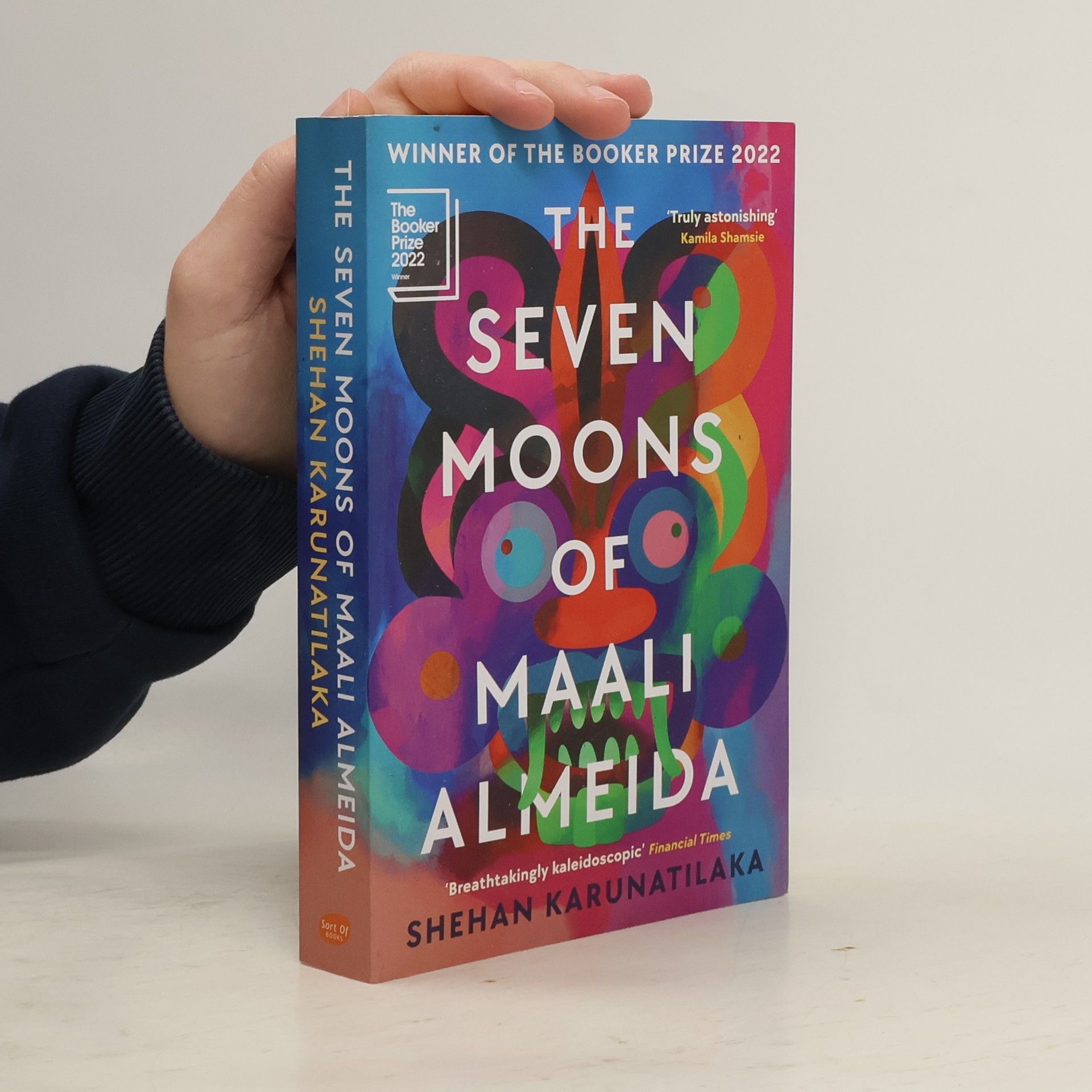 Shehan Karunatilaka The Seven Moons of Maali Almeida