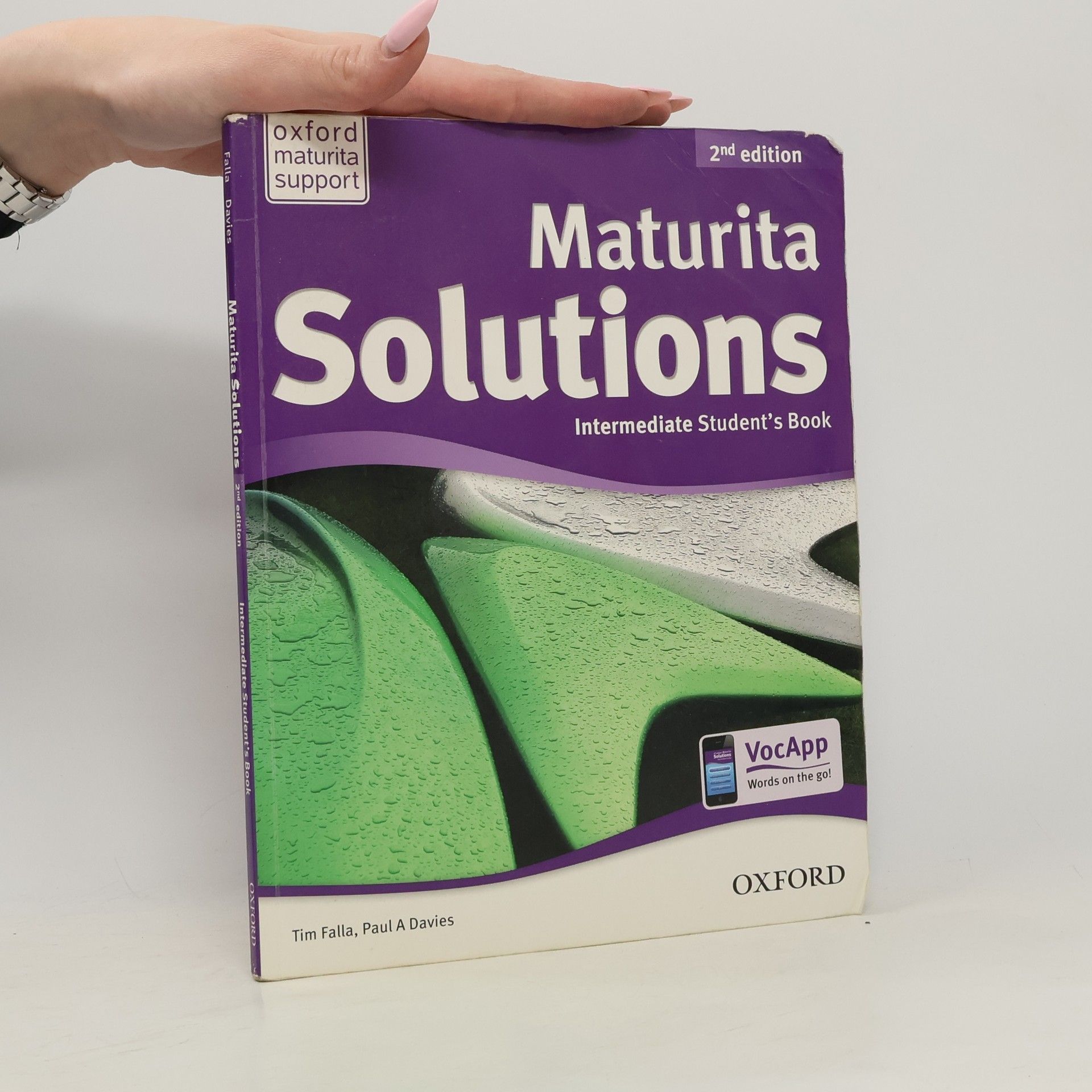 Maturita solutions. Intermediate student's book, 2012